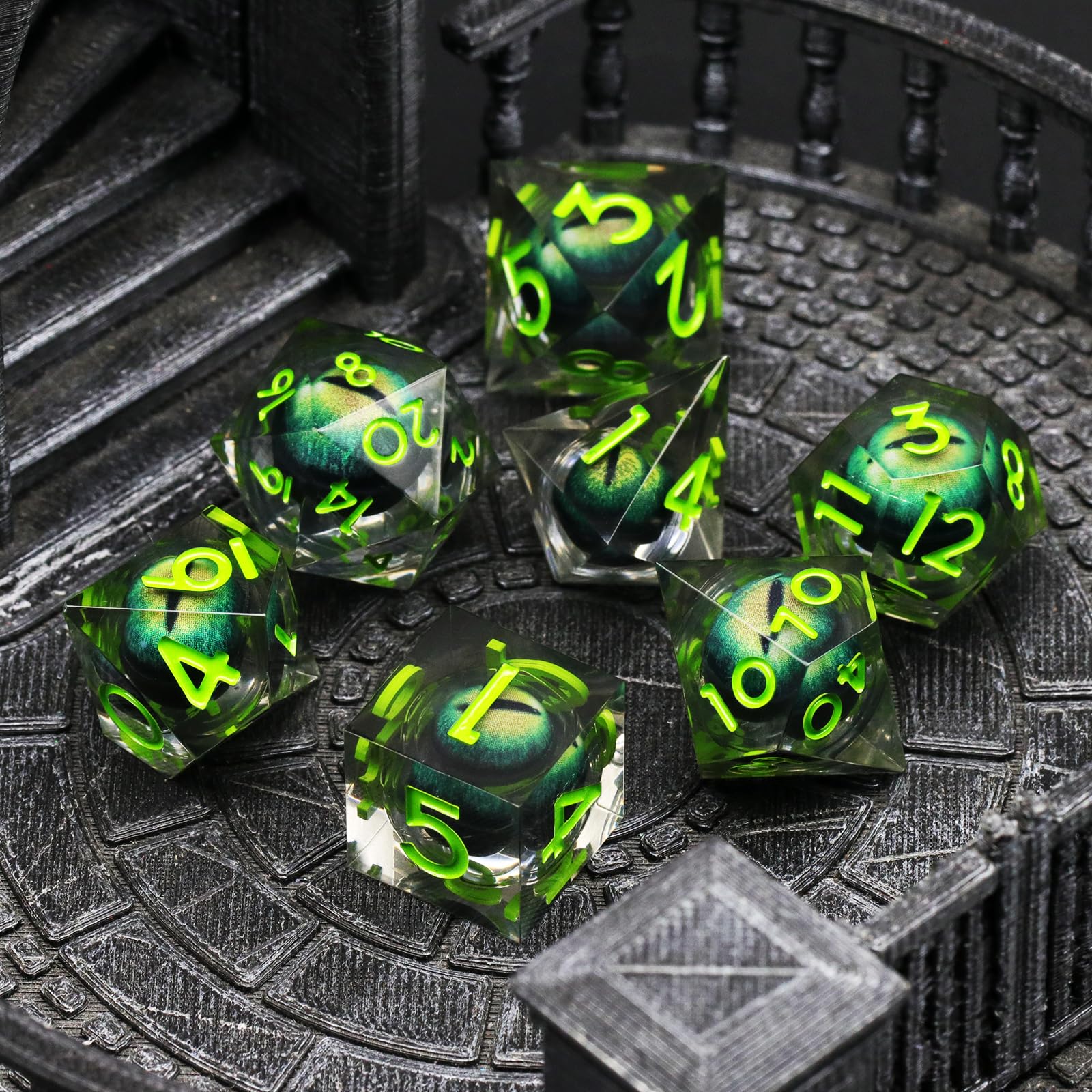 et Dadi D&D per Dungeons and Dragons Set Dadi DND Poliedrici Nucleo Liquido Dadi in Resina Occhio di Drago 7 Pezzi DND Dice Set (Verde)