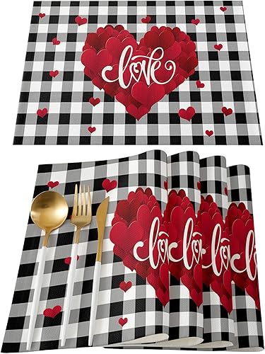 Daleng Juego de 4 manteles individuales a cuadros negros para el día de San Valentín diseño de corazón rojo de San Valentín diseño de búfalo negro