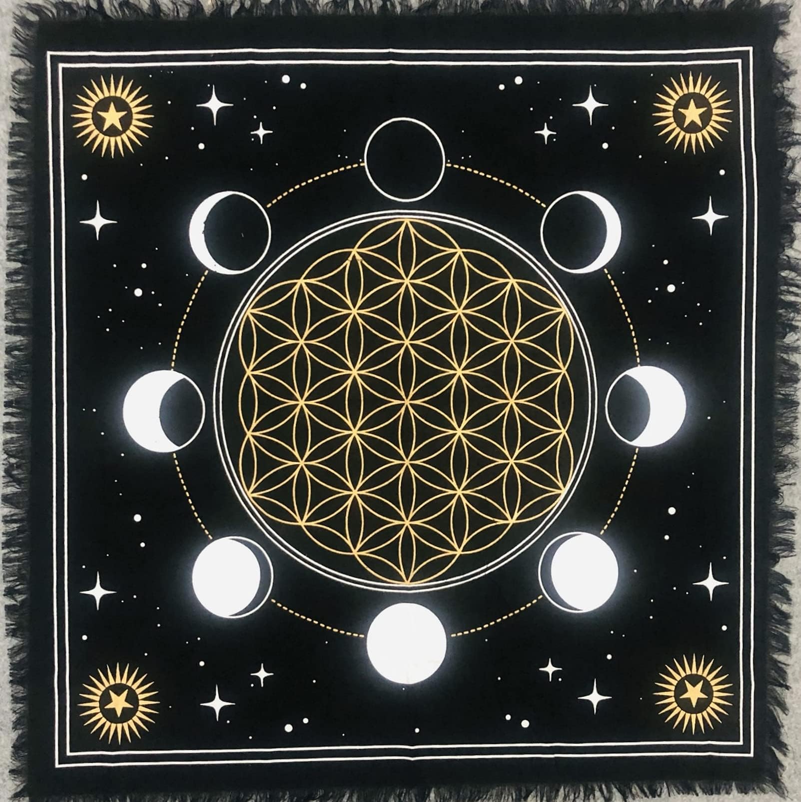 Nappe Carrée Divinations – Arbres De Vie Et Tarots – 75x75 Cm – Flanelle – Neuf