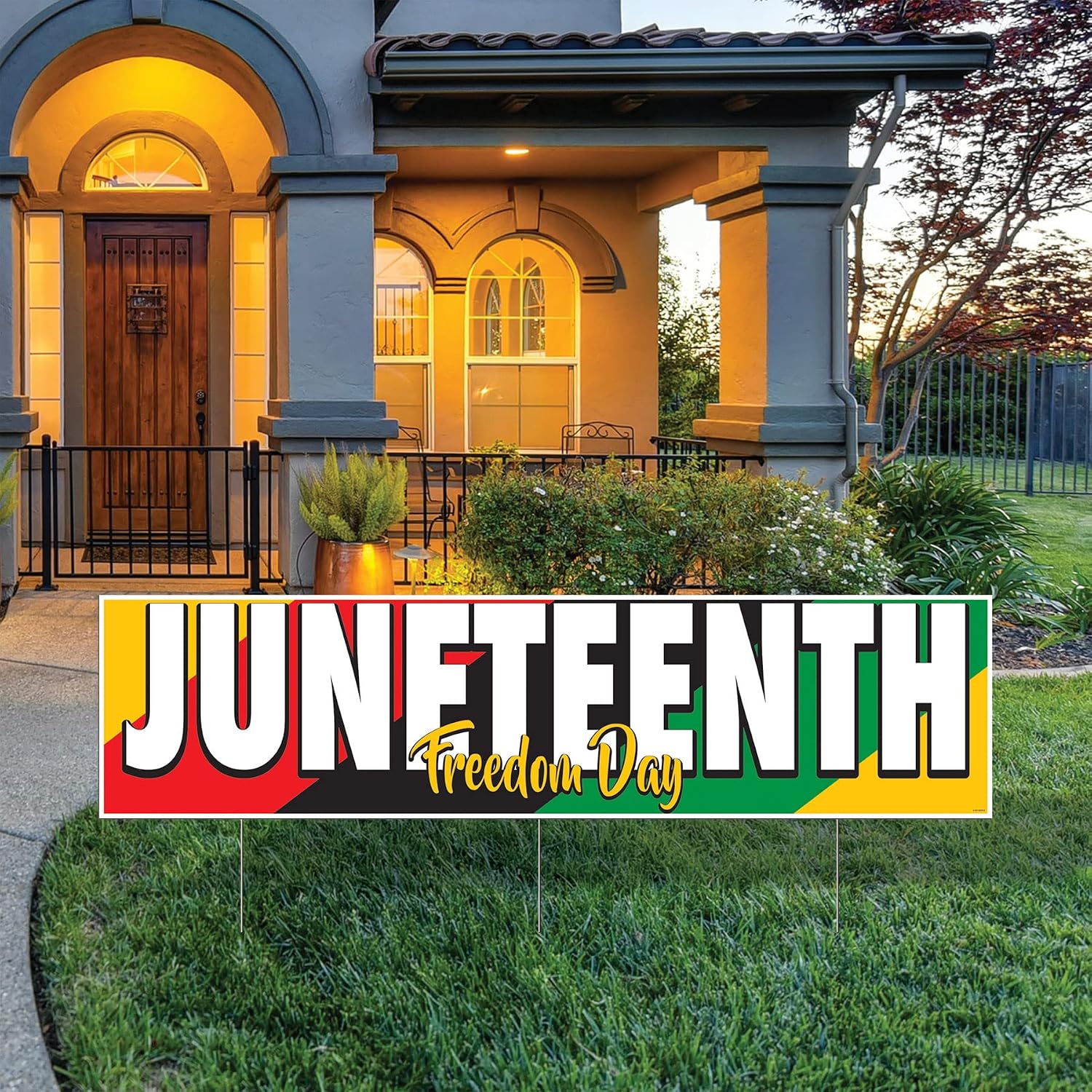 Beistle Corrugated Plastic Jumbo Outdoor Juneteenth Yard Sign With Metal Stakes Lawn Décor for June 19th Independence Freedom Day Black History Party Decorations