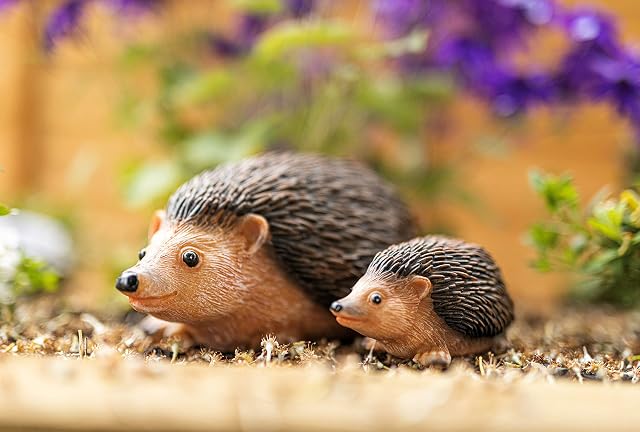 GardenMile® Life-like Hedgehog Family Garden Animal Ornaments Small And Large Lawn Statues Decorative Garden Ornaments Animal Statues Garden Decor Patio Decor