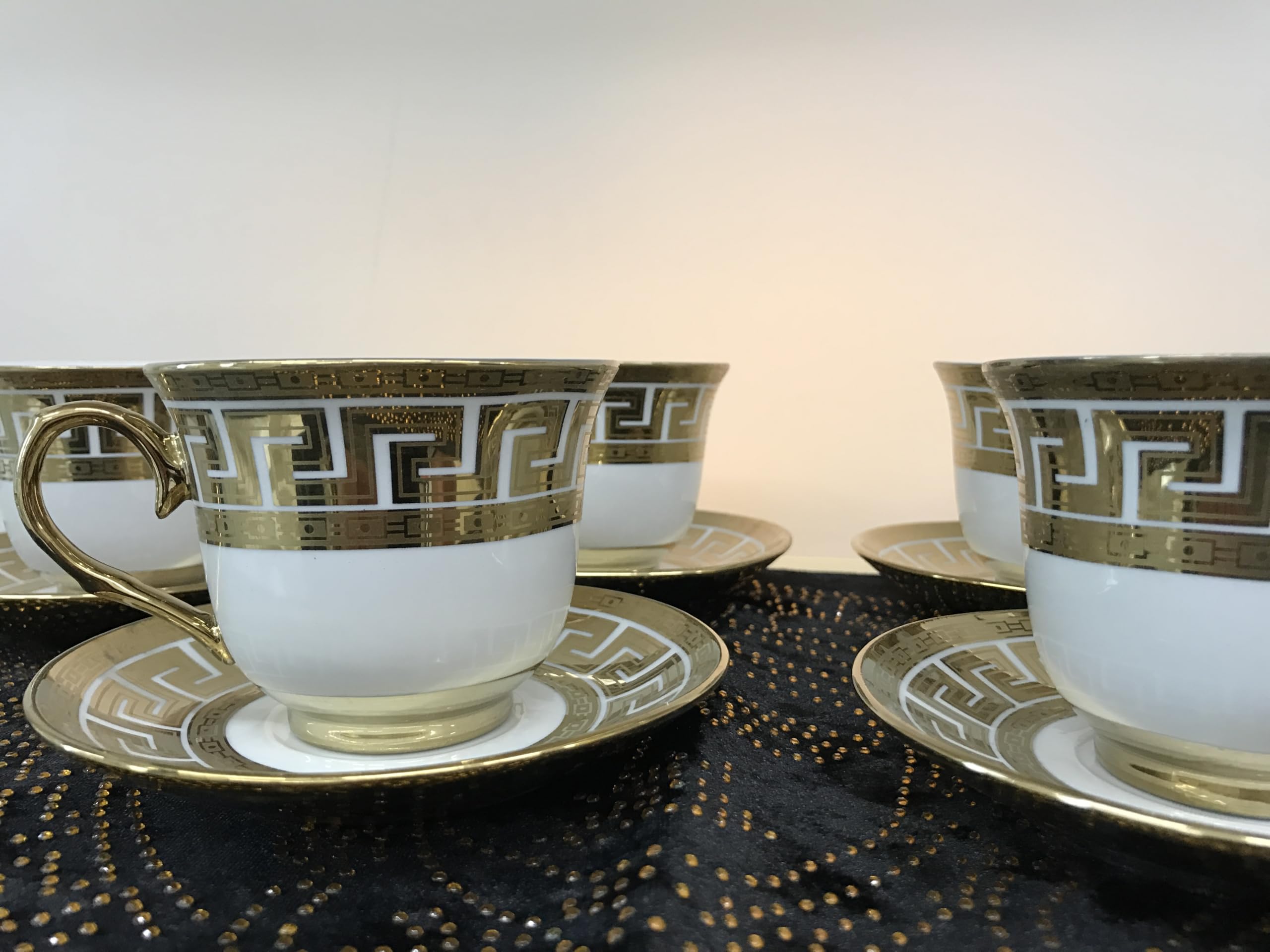 Porcelanowy serwis do kawy, zestaw filiżanek do kawy dla 6 osób, 13-częściowy zestaw filiżanek do kawy, latte cappuccino, metalowy stojak, Meduza Meander, 6 x filiżanki + 6 x spodek