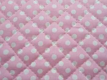 淡いピンクの布も使ったホワイトキルト キルティング 生地 キルト 猫柄 キュートなねこちゃん ネコ柄