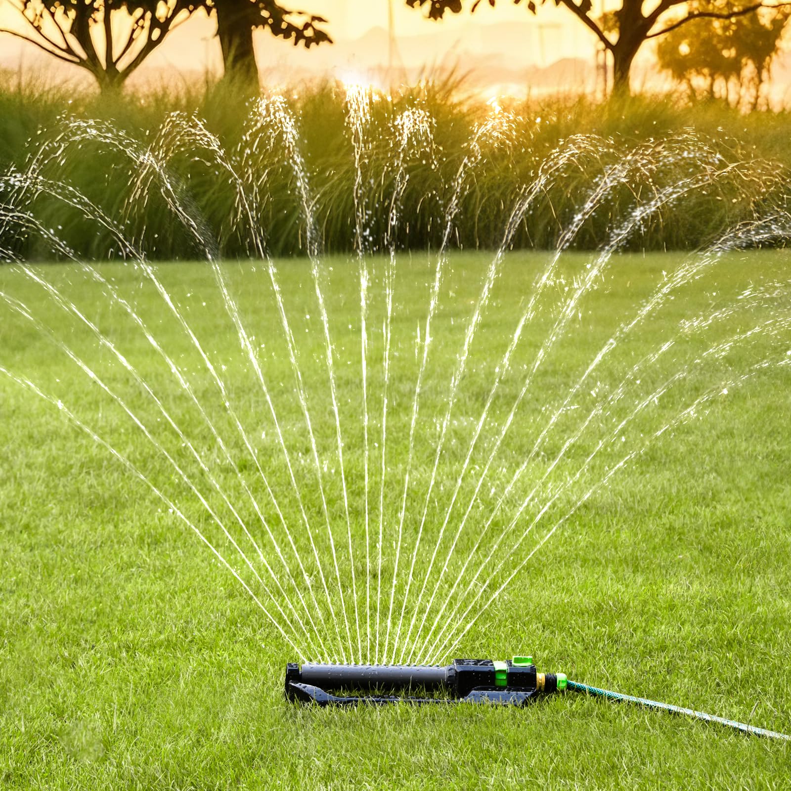 RESTMO Irrigatore oscillante resistente con base in metallo, sistema di irrigazione del prato regolabile con controllo del flusso, copre fino a 3.600 mq. per giardino, cortile