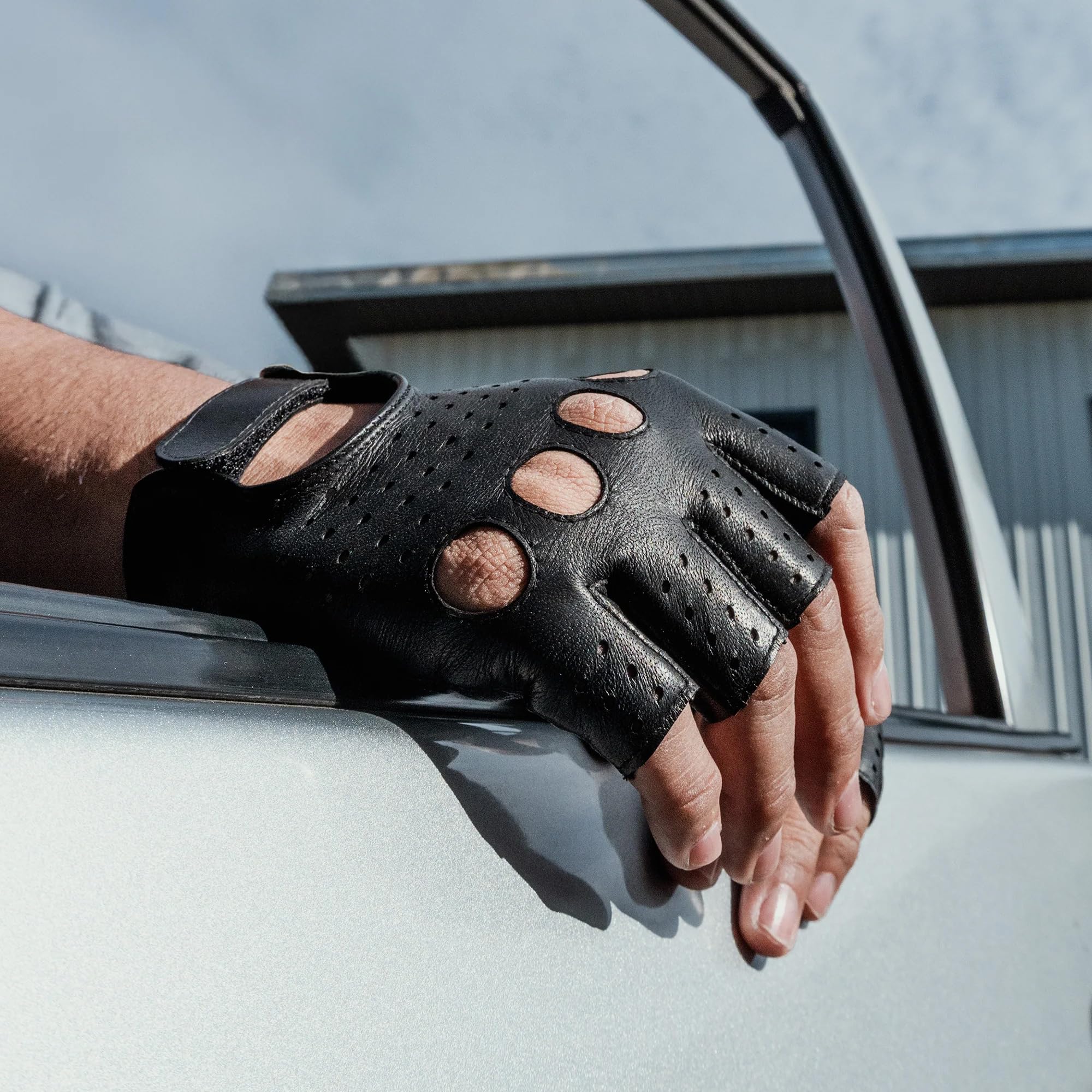 GLOVE STORY Herren-Fahrhandschuhe ohne Finger aus Lammleder Schwarz Ungefüttert | Bewegungsfreiheit & Schlanker Stil | Leichtes Accessoire für Taktile Präzision & Retro-Eleganz
