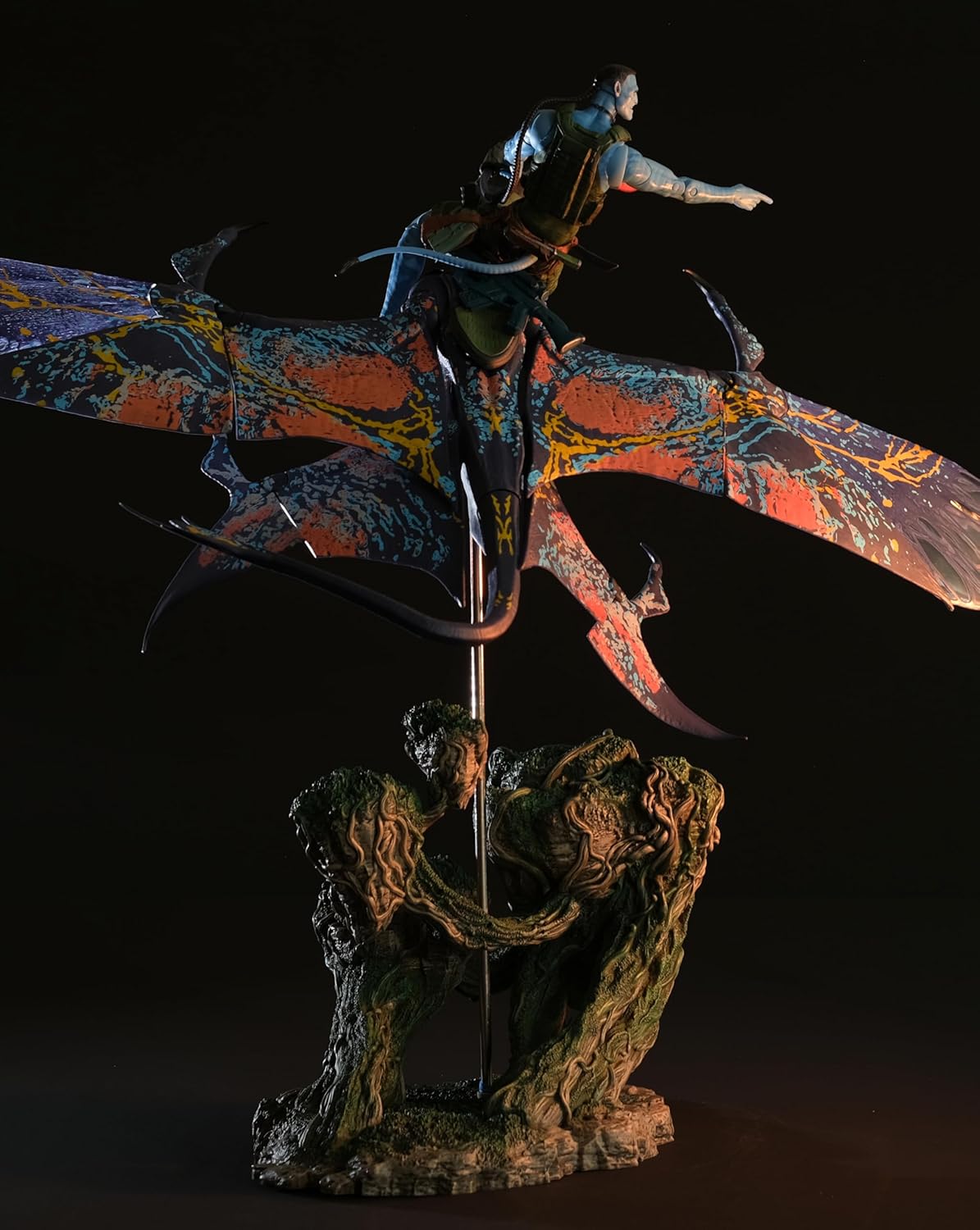 McFarlane Toys- Avatar: The Way of Water Recom Quaritch & RDA Banshee 7in Scale Deluxe 2 Pack Gold Label