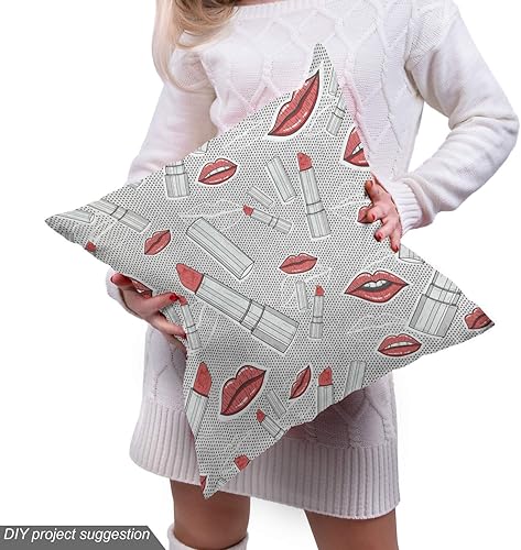 Vista 846 de Lunarable The Yard, tela azul real de The Yard, patrón de cerámica inspirado en el Medio Oriente estilo marroquí, estampado oriental, tela de satén