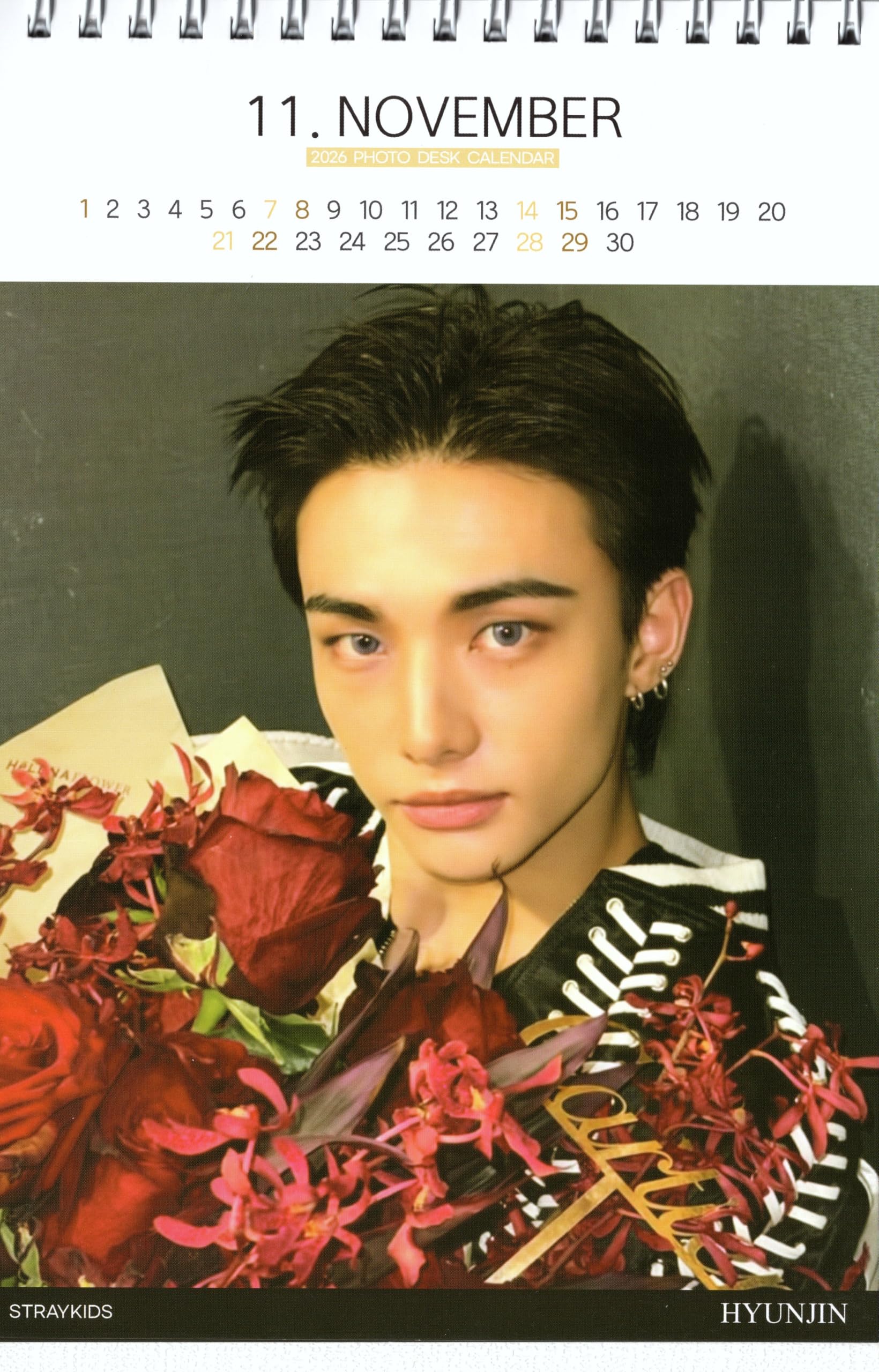 straykids ヒョンジン セット Amazon.co.jp: ヒョンジン グッズ 卓上 カレンダー (写真集 カレンダー