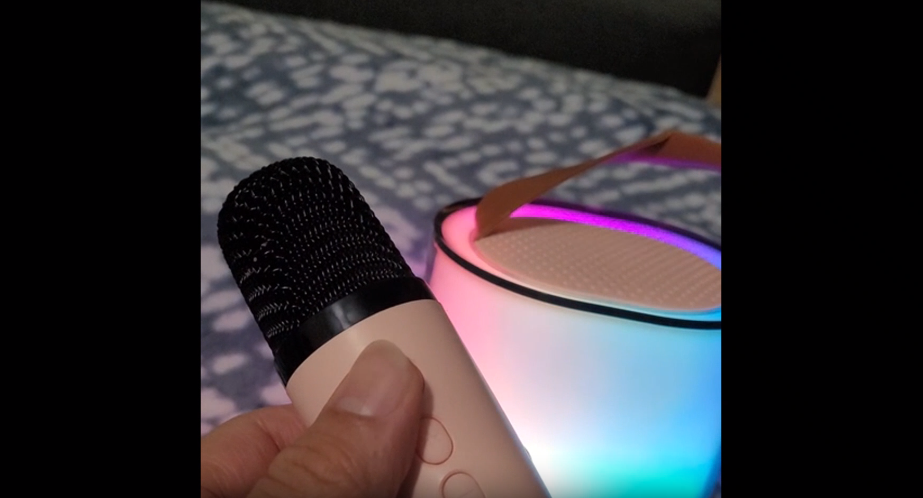 Mini Karaoké Enfant Avec 2 Microphones Sans Fil - Machine Portable LED Magique Pour Enfants Et Adultes, Cadeau Idéal 5 à 12 Ans (Beige)