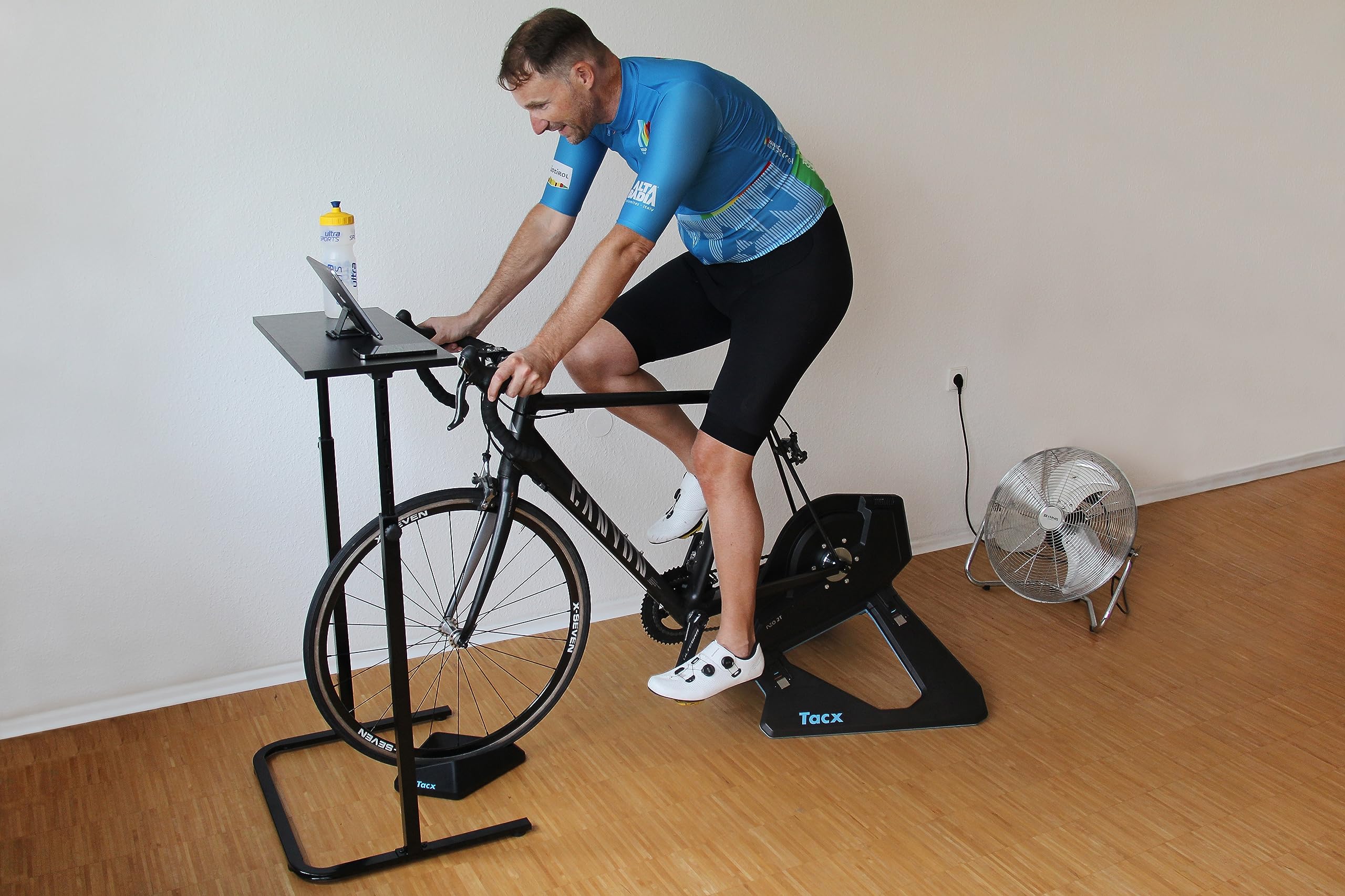 Table de vélo pour l'entraînement à vélo Bureau d'entraînement à vélo réglable en Hauteur Entraîneur à vélo d'intérieur Smart Trainer Cycling