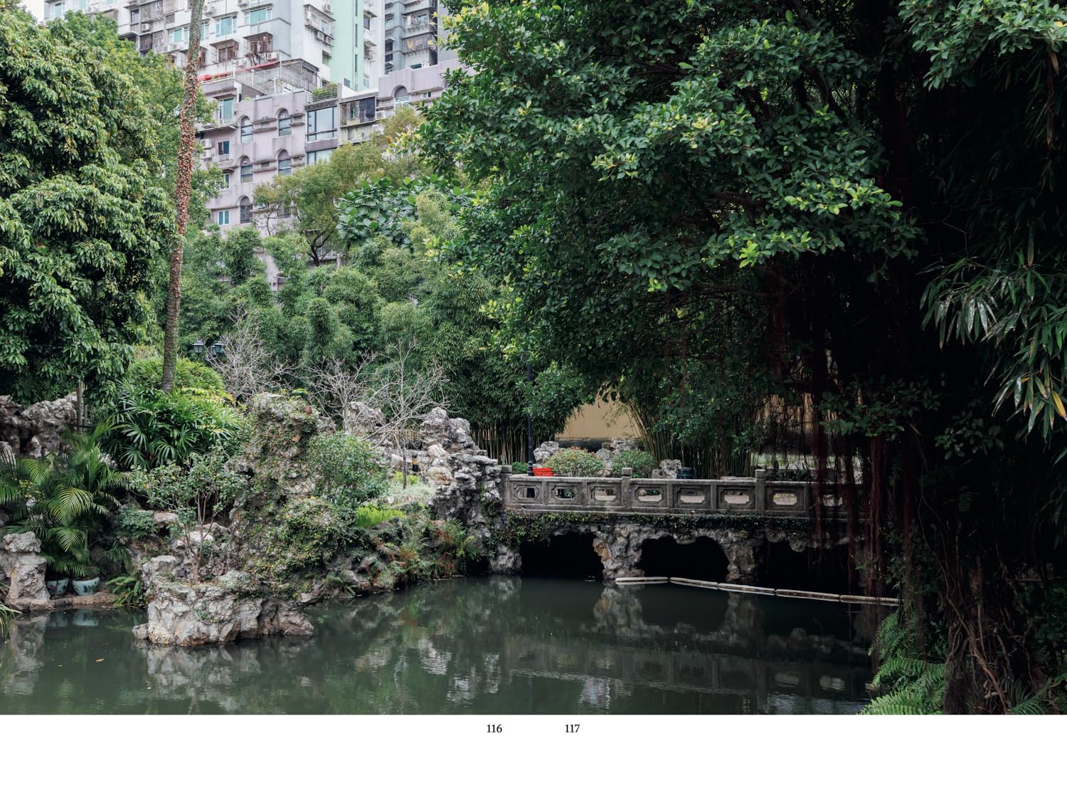 Macao: Parallel Worlds /anglais