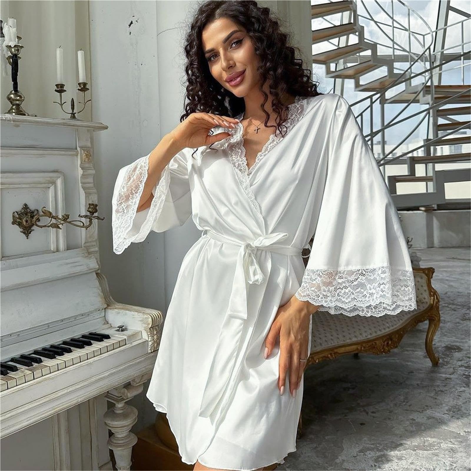 Albornoz tipo kimono con ribete de encaje y cuello en V de satén for mujer