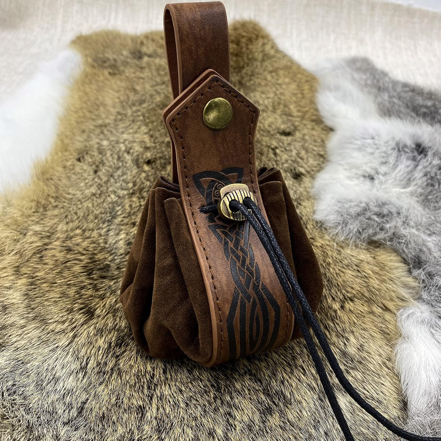 HiiFeuer Medieval Faux Leather Drawstring Pouch, Retro Nordic Portable Coin Purse, Vintage Belt Pouch Dice Bag For LARP Ren Faire (Brown C)