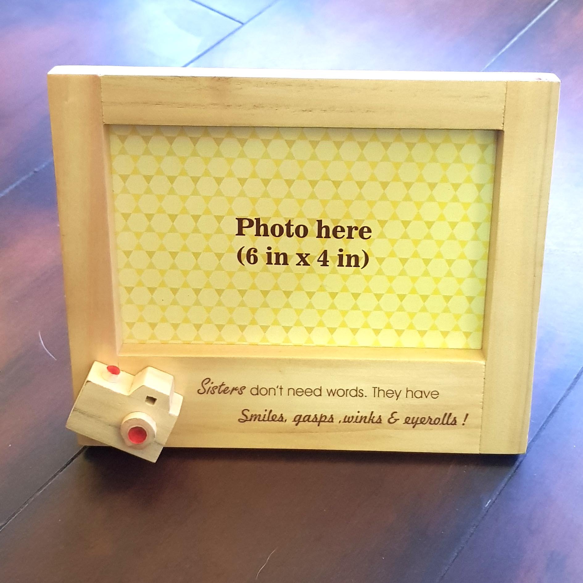 IVEI Wooden Photo Frame for Sisters - Wood Photo Frame for Table, Desk - Wooden Picture Frame for Birthday Gift, Home Decor - Unique Photoframe for Sisters with Miniature Camera & Quote - Image 2 thumbnail