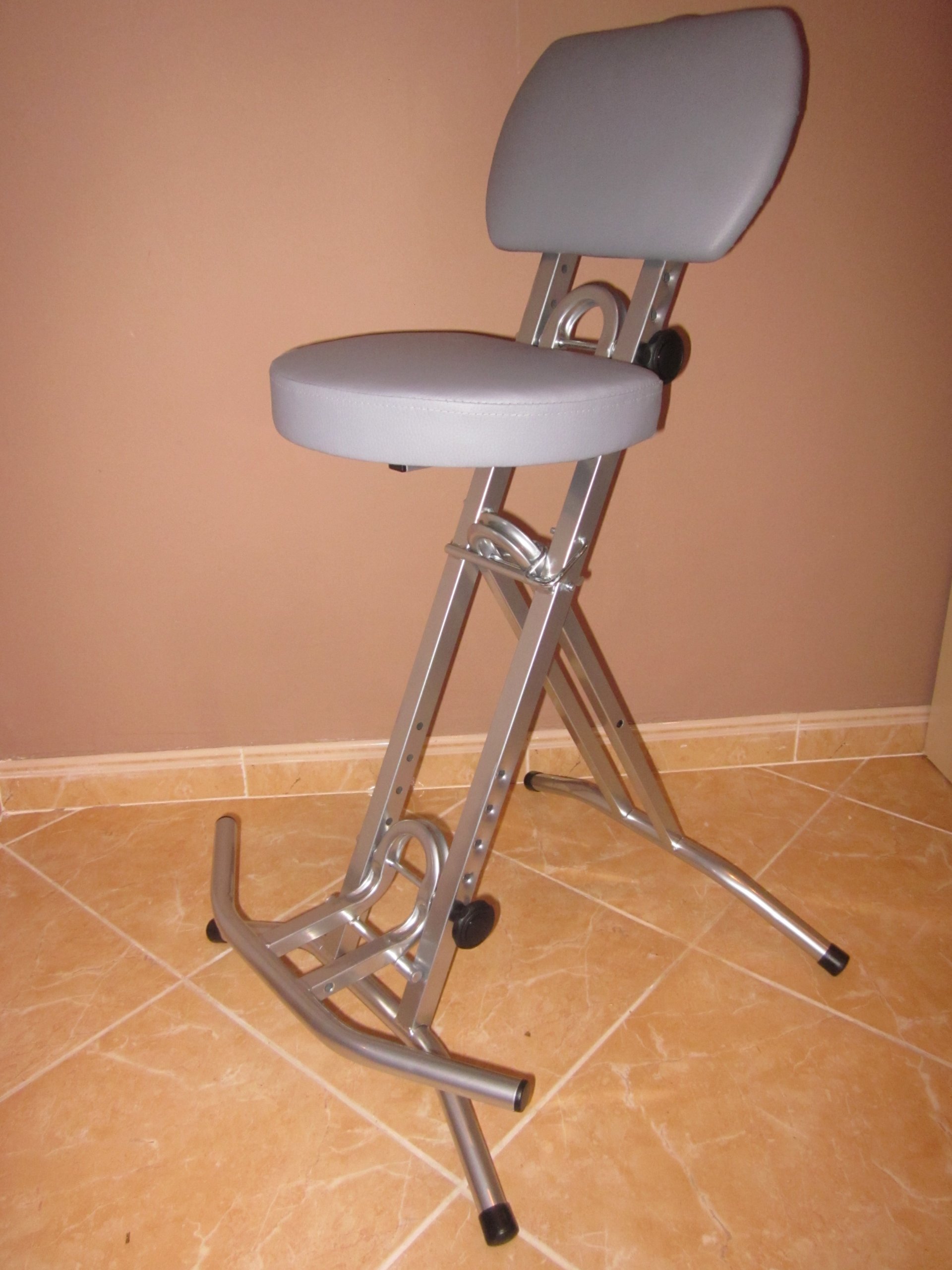 Stehhilfe Stehhocker Stehsitz Sitz Stehstütze mit ergonomischer Sitz 6 cm dick im Silber bis130kg belastbar