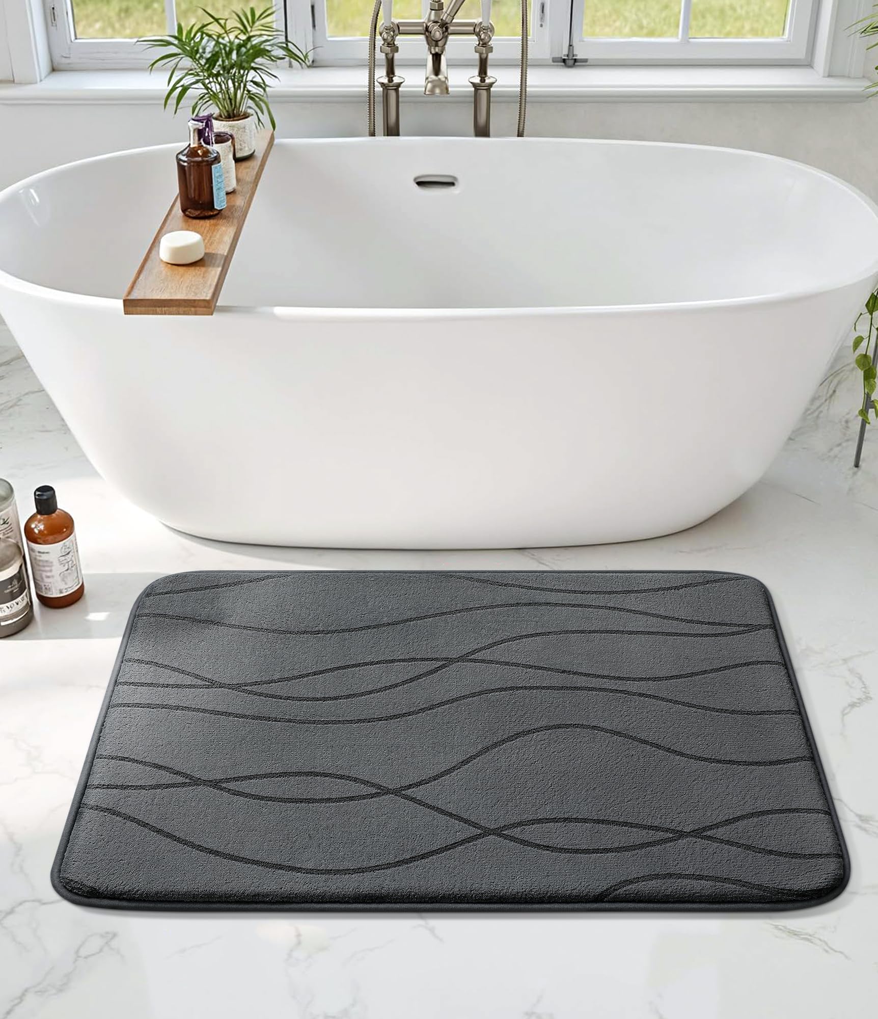 chakme Tapis de Bain en Mousse à mémoire de Forme, Tapis Salle de Bain Absorbant, Tapis de Douche Antidérapant pour la Salle de Bain et Les WC, 43 x 61 cm, Gris foncé