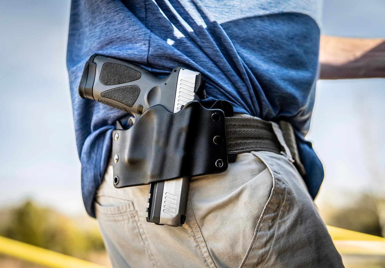 OWB Compact Black Holster (RH) – Multi-Fit Outside Waistband Holster - Frame-Lock Technology Outside Waistband Concealed Carry