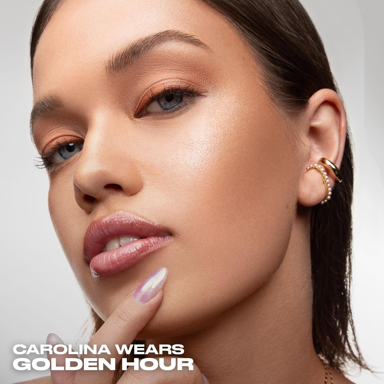 Urban Decay Face Bond Luminizer, Water-Resistant All-Over Liquid Highlighter + Bronzer, Face, Eye, and Body Glow Makeup, with 3% Niacinamide, Smudge-Resistant, Transfer-Resistant - 1 fl oz - Image 10