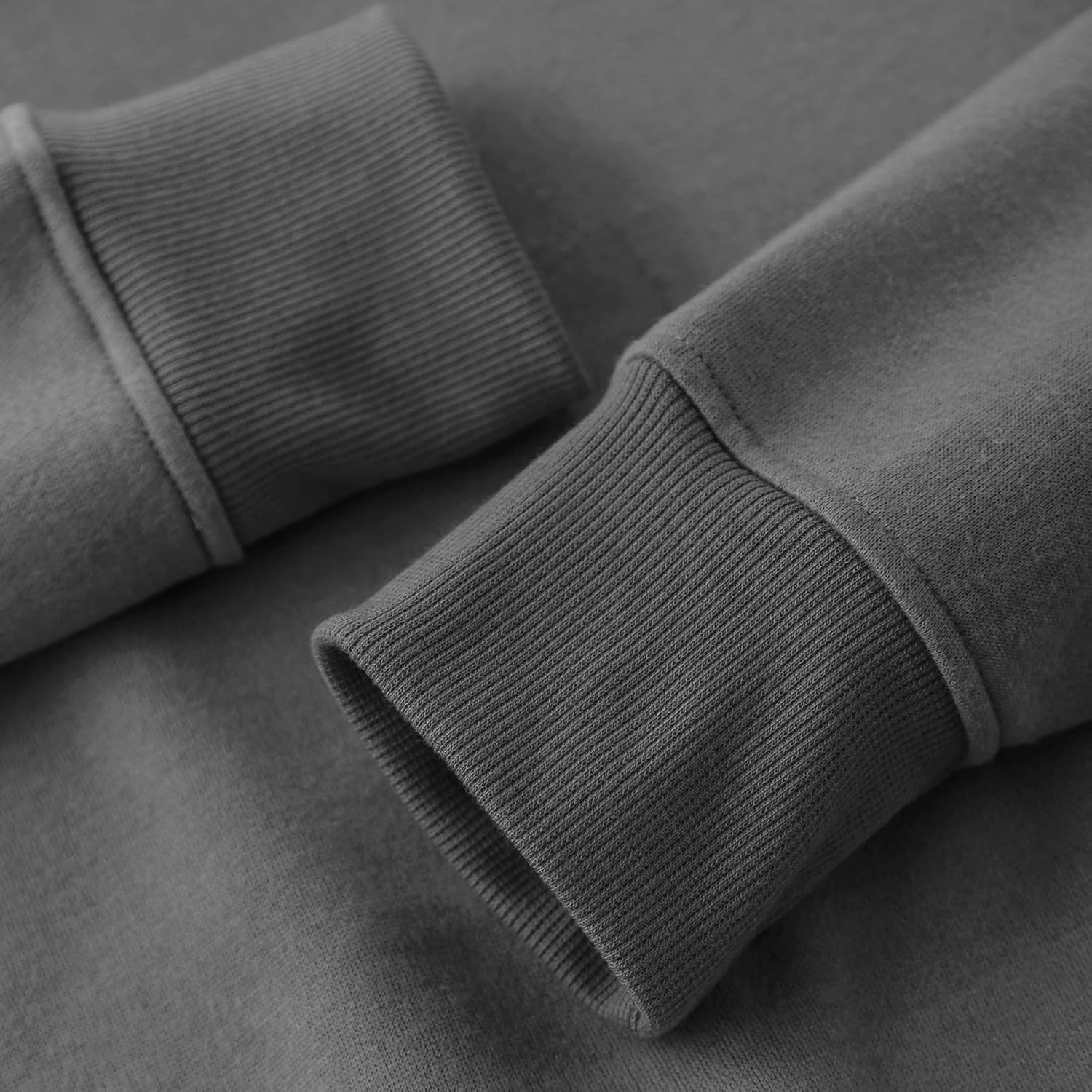 Amazhiyu Women’s Fleece Cropped Hoodies Casual Long Sleeve Pullover Crop Tops - Image 3