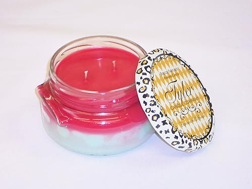 Tyler Vela de fragancia de vidrio de 11 onzas, perrera