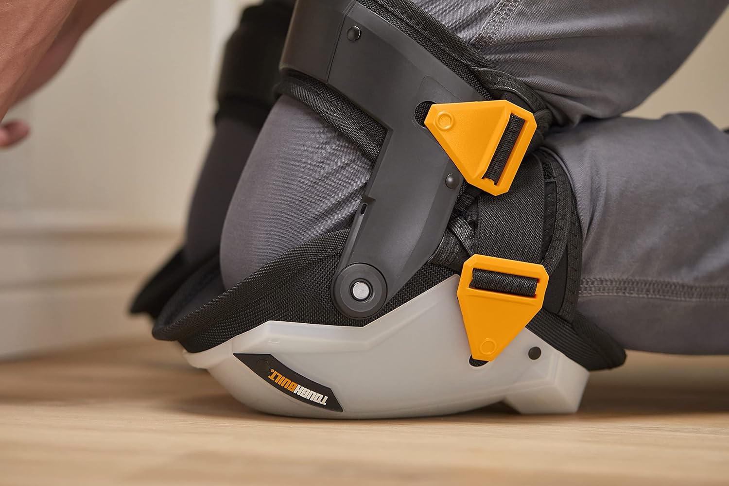 ToughBuilt - Heavy Duty Non-Marring Gelfit ™ Thigh Support Stabilization Knee Pads - Comfortable, Adjustable, Ultimate Stability with Ergonomic Fit - (TB-KP-G3R) : Everything Else