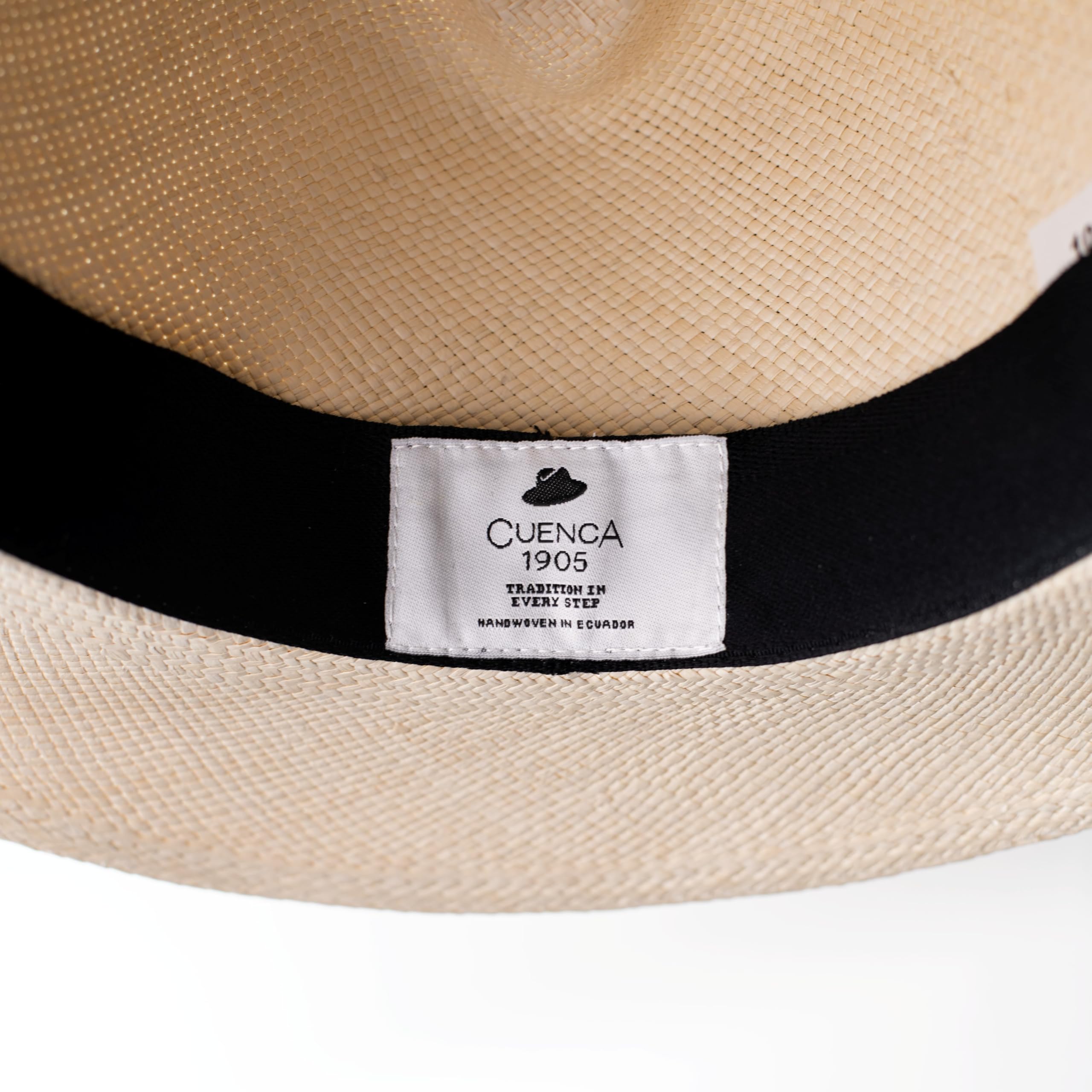 Cuenca 1905 Sidney Sombrero Panamá Genuino de Paja Toquilla, Tejido a Mano y Hecho 100% en Ecuador, Protección UV Natural, Panama Hat de Verano Hombre y Mujer