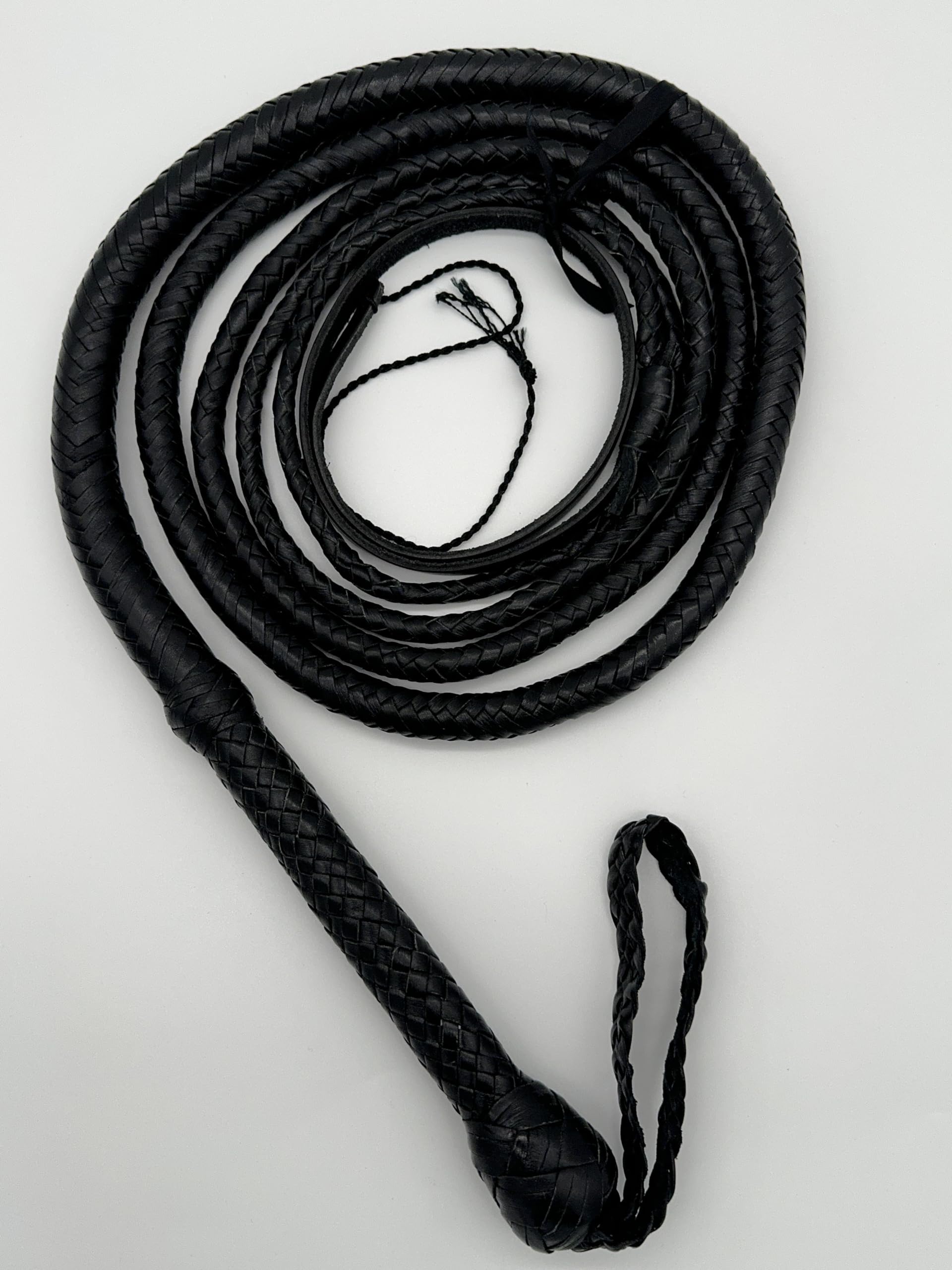 Fouet en cuir noir de 91 cm pour reconstitutions et spectacles