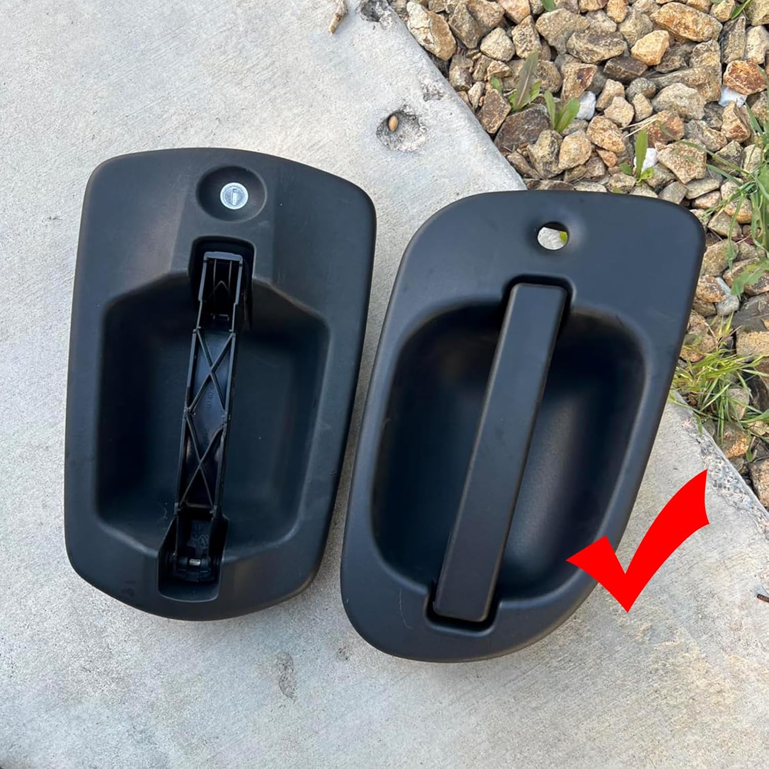 APPERFiT Exterior Door Handle Front Left Driver Side LH Black Compatible with Freightliner Truck 108SD 114SD Cascadia M2 106 M2 112 S2G 2008-2019 Replaces A18-47729-002
