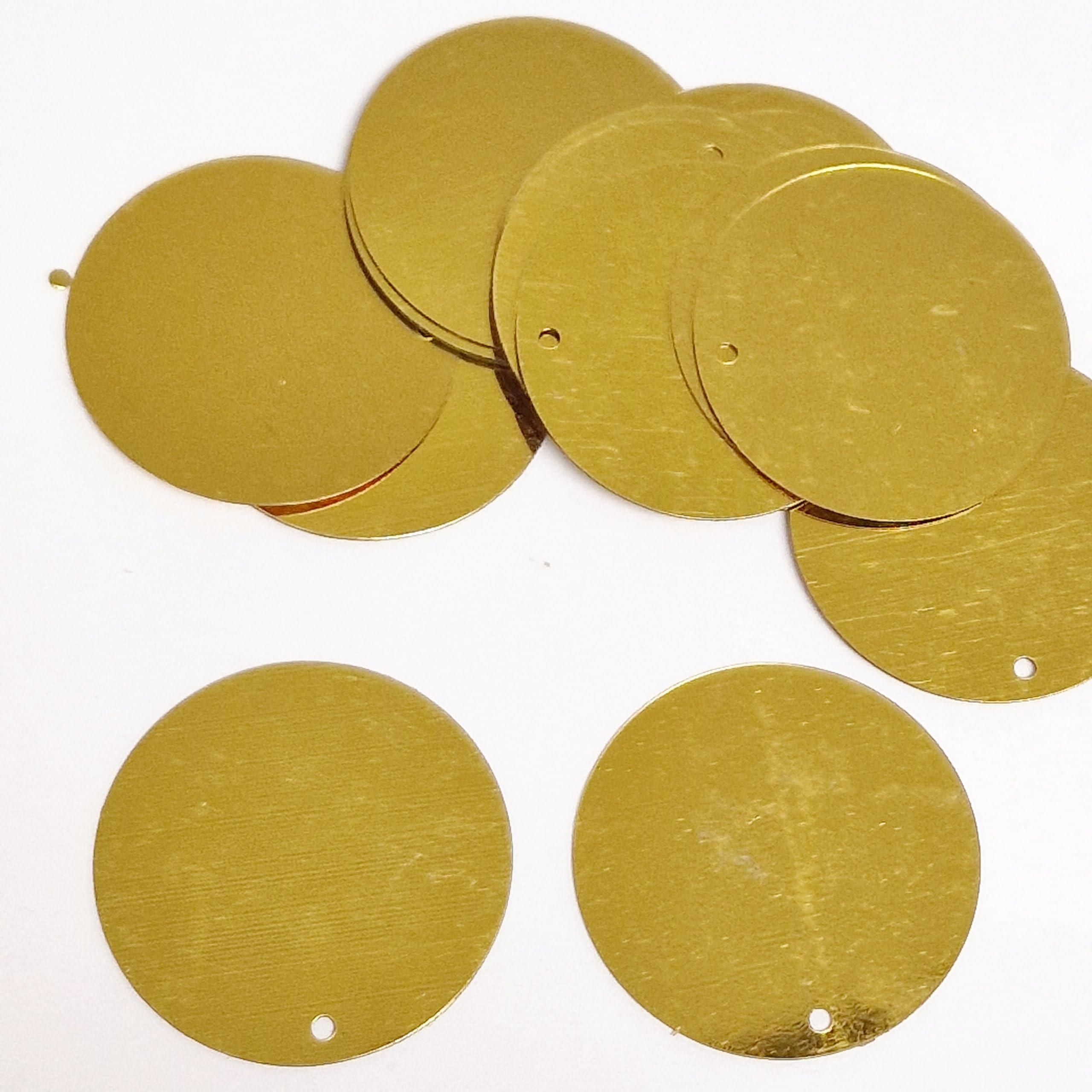 MajorCrafts 30mm 40g 150pcs Metallic Large Round PVC Sequins with 1x Hole (Metallic Gold) - Image 2
