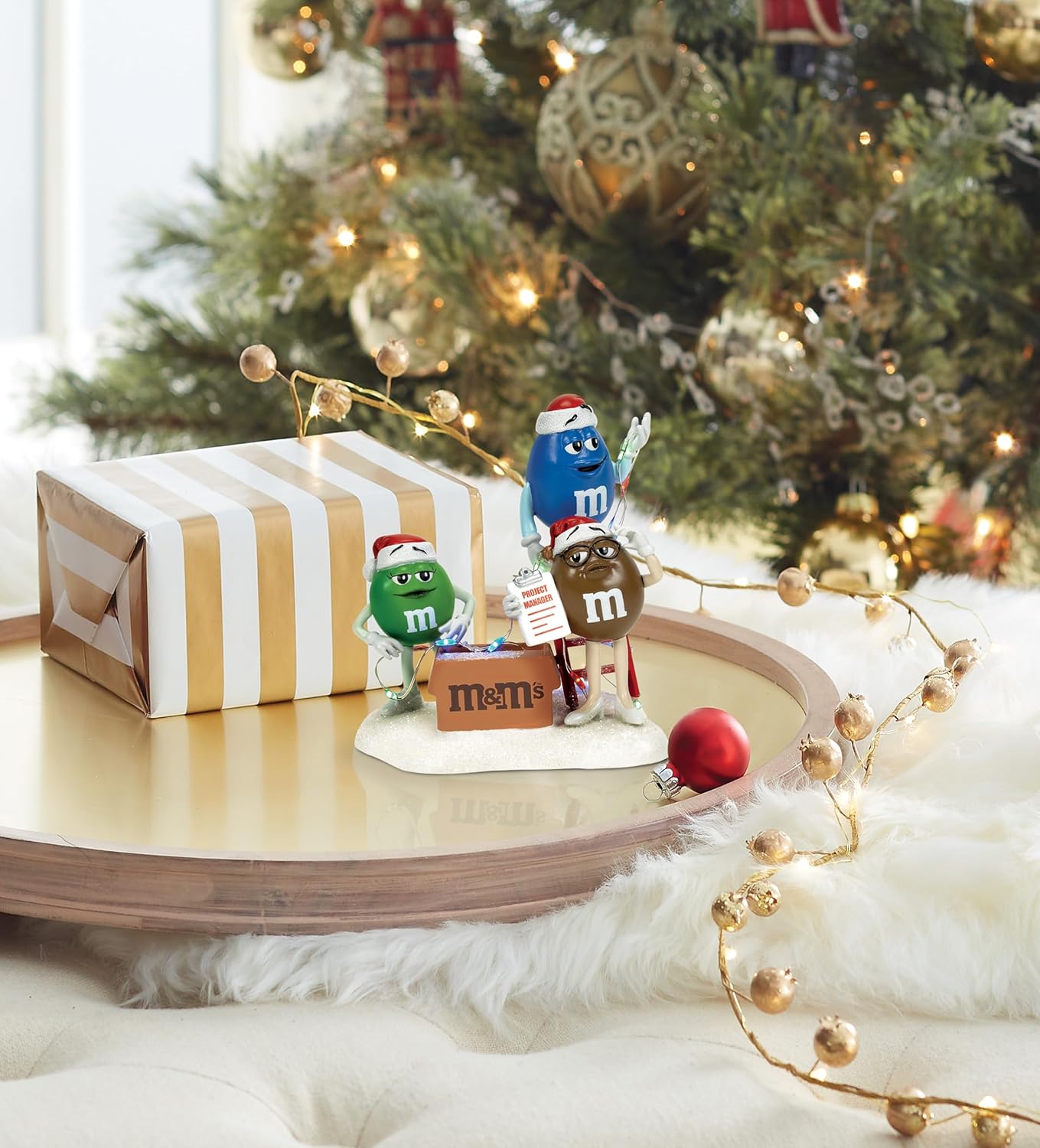 Department 56 North Pole Village Accessories M&M's Christmas Light Duty Lit Figurine, 3.7 Inch, Multicolor