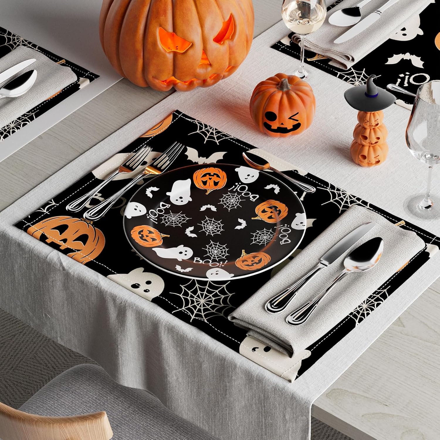 VJF Halloween Ceramic Dinner Plates 10.5 Inch Set of 4 Round Black Spooky Pumpkin Boo Holiday Stackable Porcelain Plates Microwave & Dishwasher Safe for Holiday Party Family Feast Halloween Decor