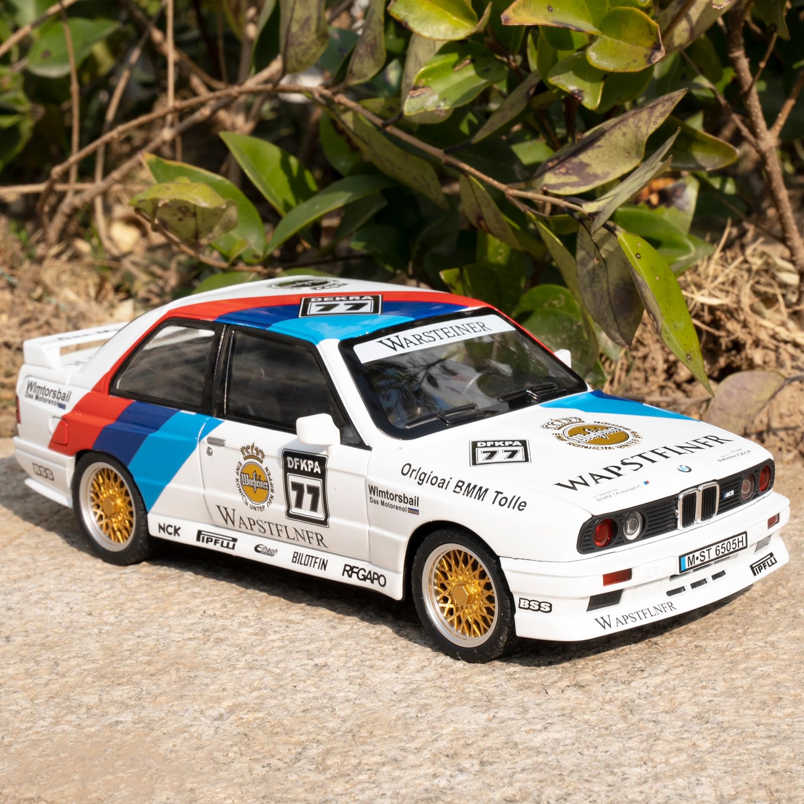 imtfzct Modellino auto 1/24 M3 in versione laccata, auto giocattolo in alluminio pressofuso con funzione audio e luce e funzione pull-back, modello da collezione, regalo per bambini (bianco)