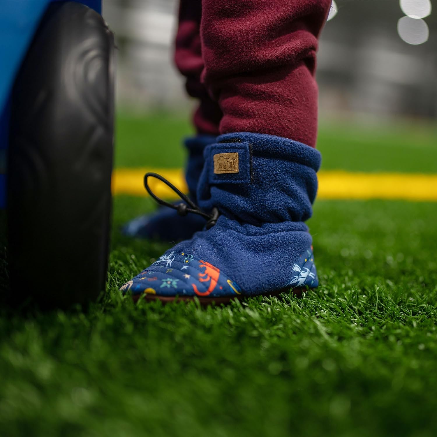 JAN & JUL Fleece Stay-Put Cozy Booties for Babies | Soft & Warm, Lightweight, Reinforced Toe and Heels for First Time Walkers, Size Adjustable
