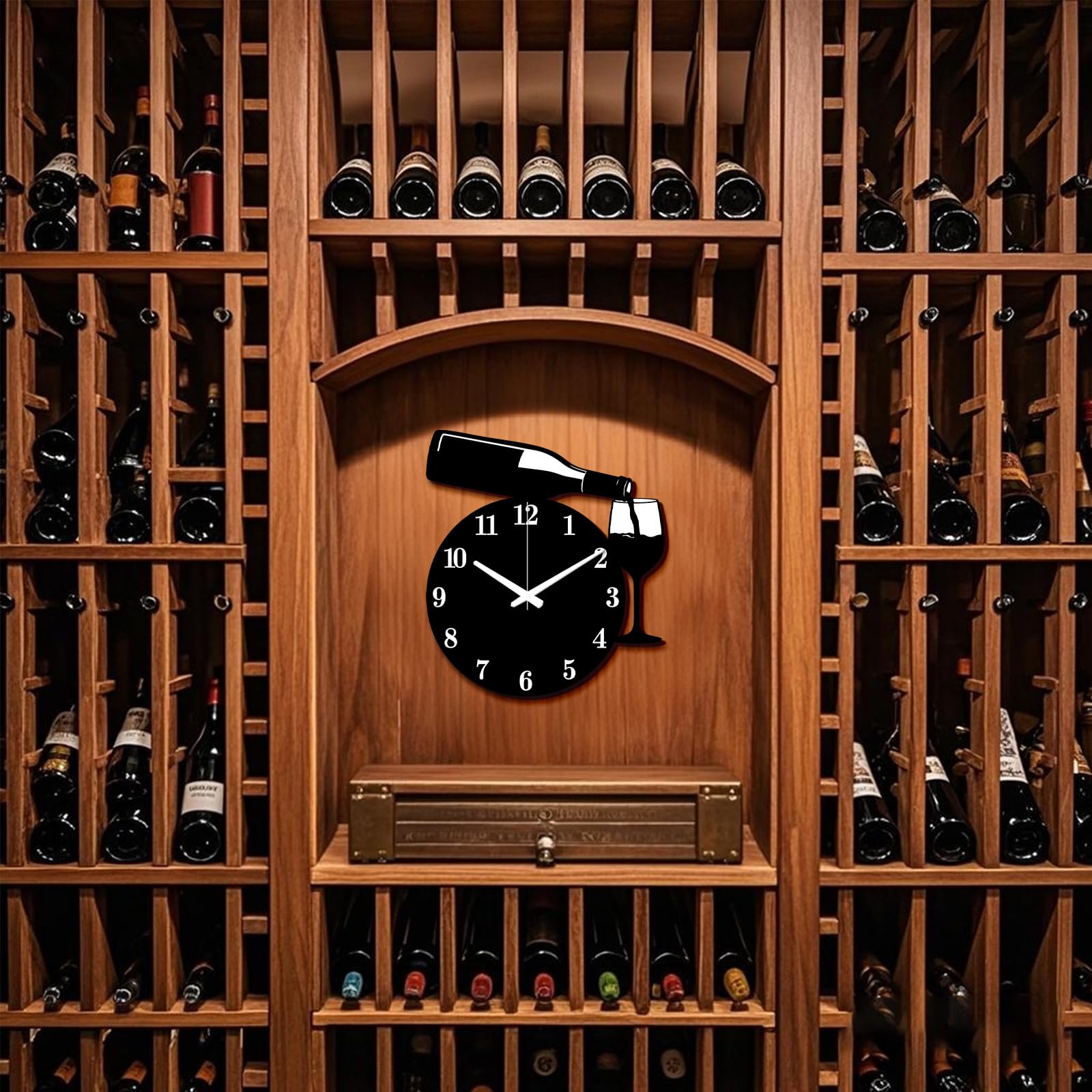 Reloj de pared con copa de vino tinto irregular de 36 x 32 cm
