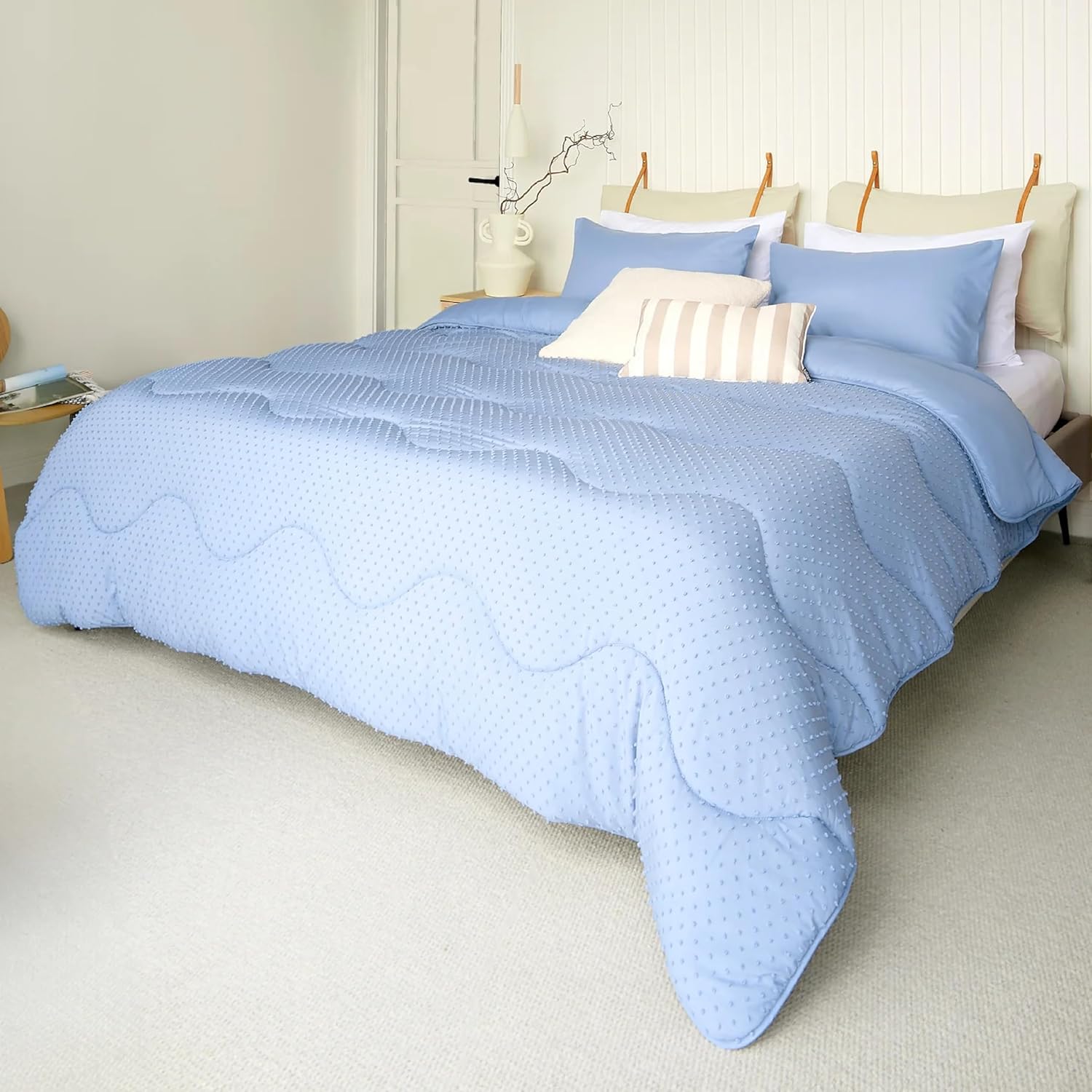 Night Lark Coverless Duvet 4.5 Tog Super King Tufted Dots