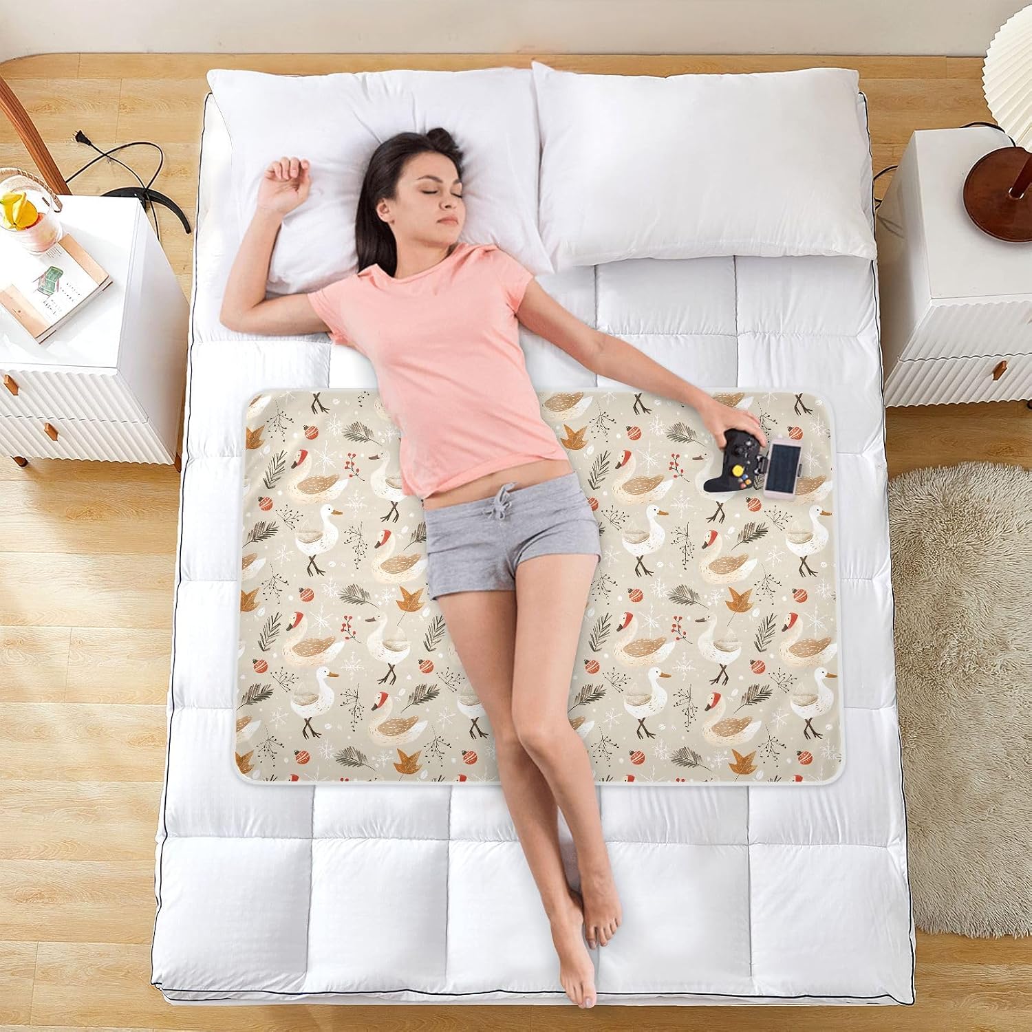 Soft Colors Beige Funny Goose Christmas Extra Large Resuable Bed Underpads Water Resistant Potty Training Mattress Pad Non-Slip Cradle Mattress for Infant Toddler , 52" L x 34" W