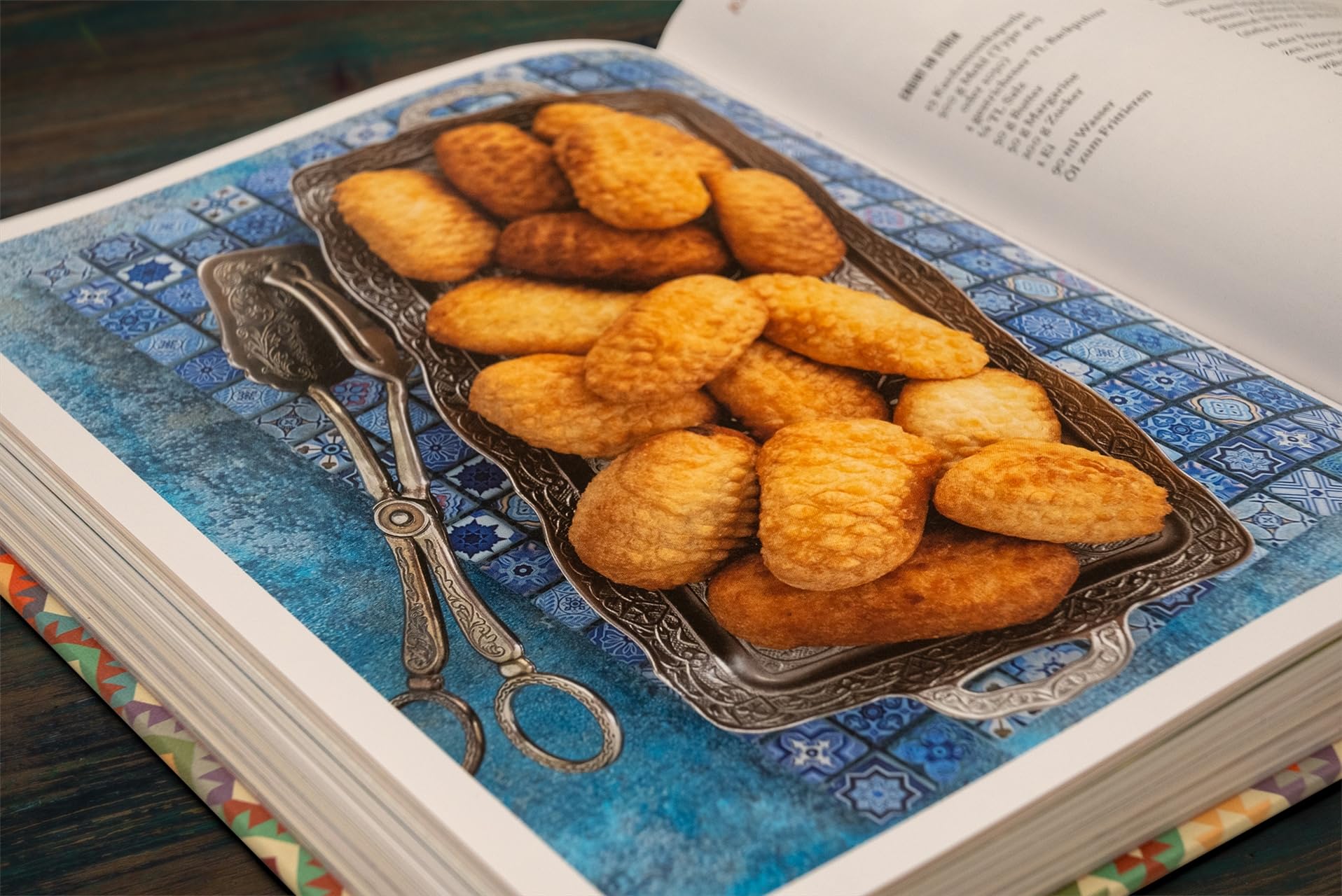 Afghanische Küche: Rezepte und Geschichten aus meiner Familienküche. 80 traditionelle Rezepte aus Afghanistan, persönliche Geschichten und Einblicke in die afghanische Esskultur
