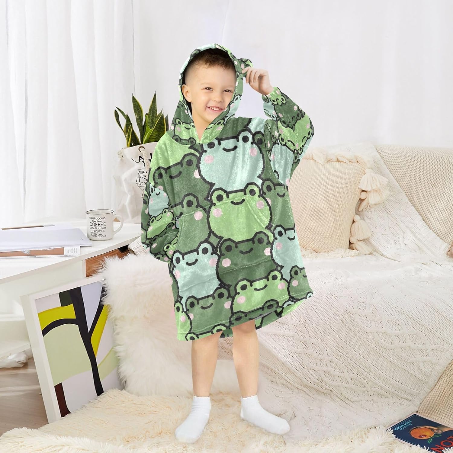 CEBUGI Capybara Pattern Wearable Blanket for Kids Blanket Hoodie with Kangaroo Pocket for Boys Girls age 3-14,S