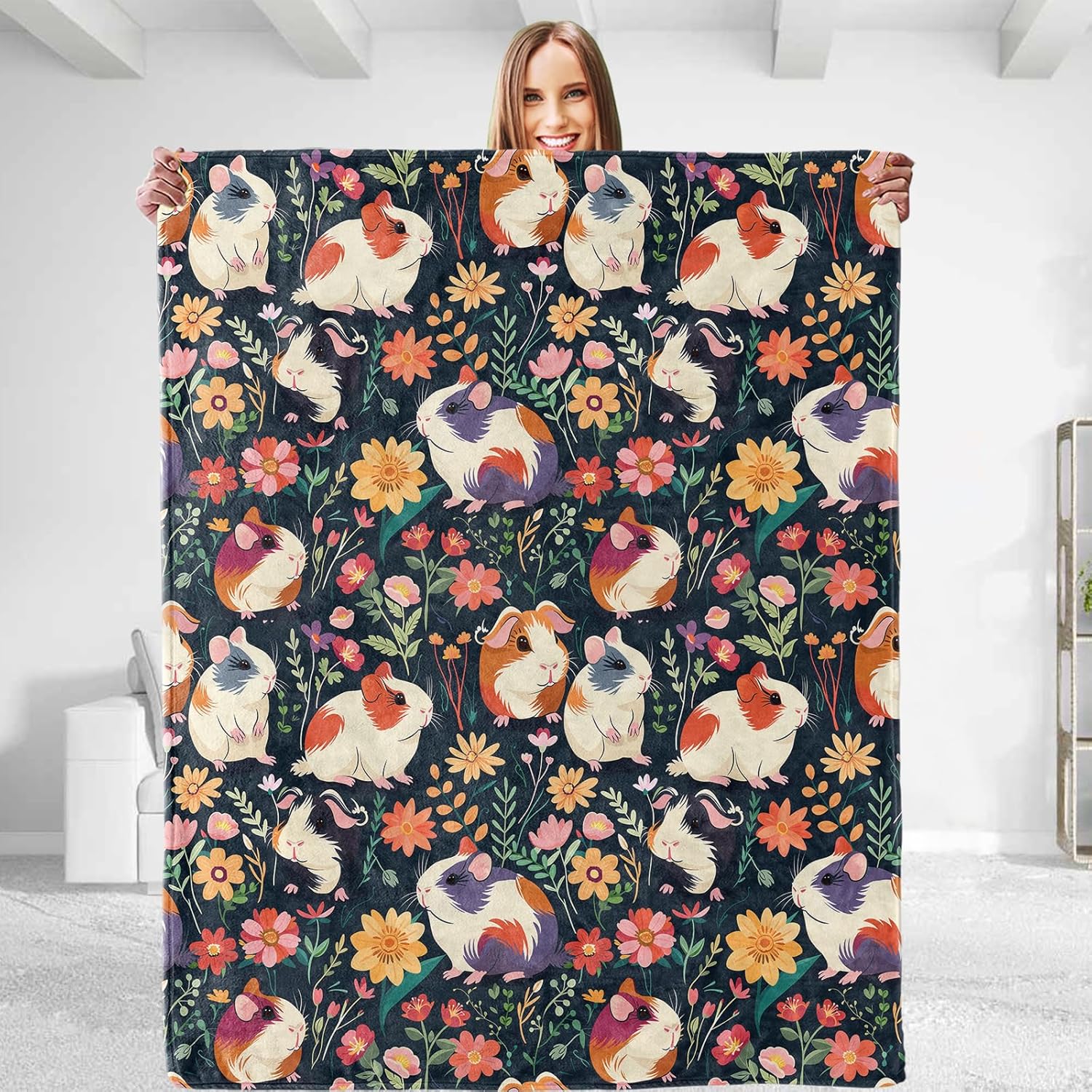 Aesthetic Guinea Pig Throw Blanket - Ultra Soft, Plush, Lightweight, Warm, Fuzzy Anti-Pilling Flannel Blanket for Couch, Bedroom, Travel, Sofa, Living Room 80in×60in