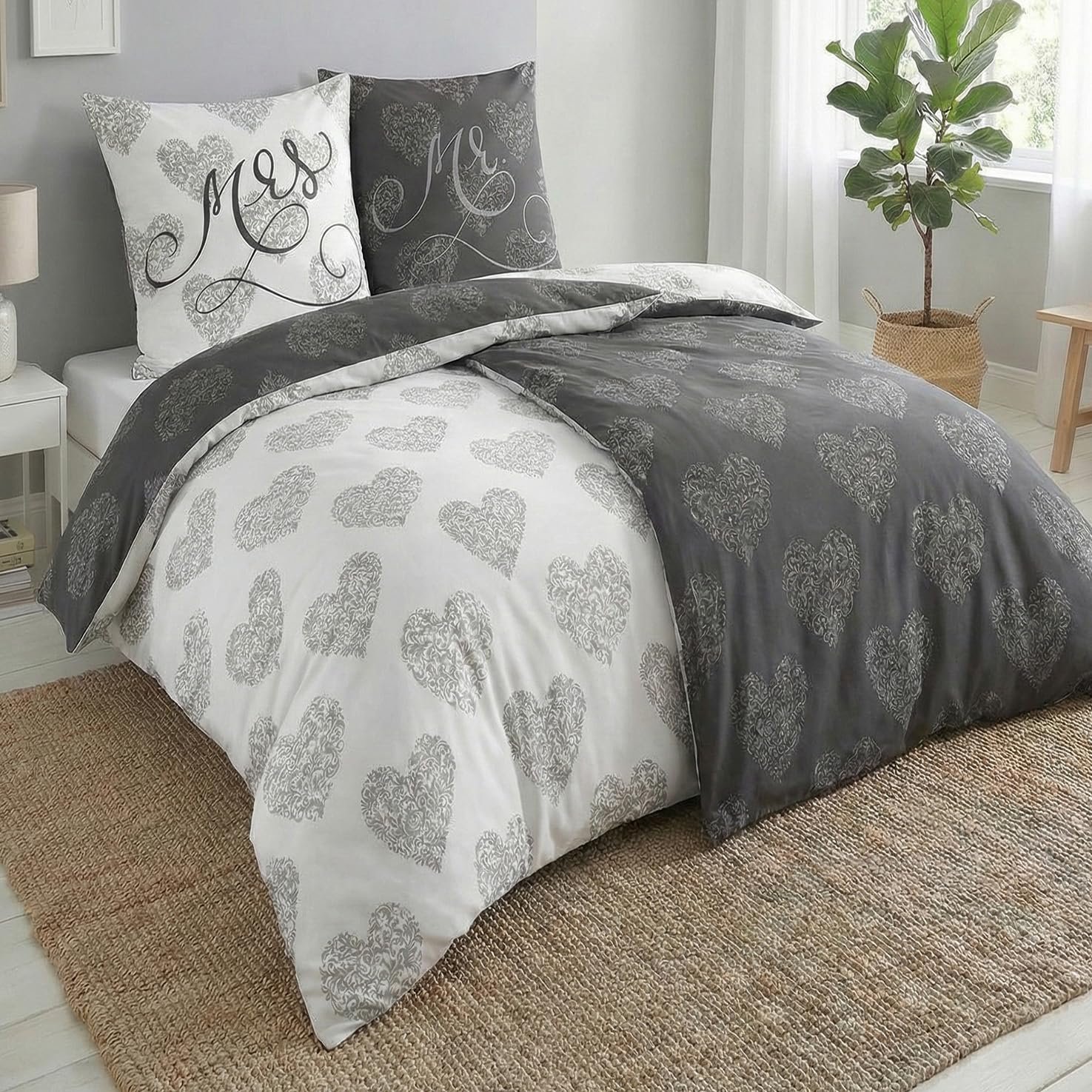 Kuscheli 4-teilige Bettwäsche 135x200 – Mikrofaser Oeko-TEX, 2 Bettbezüge 135x200 & 2 Kissenbezüge 80x80, Reißverschluss, weich & bügelfrei – Weiß Grau Herz