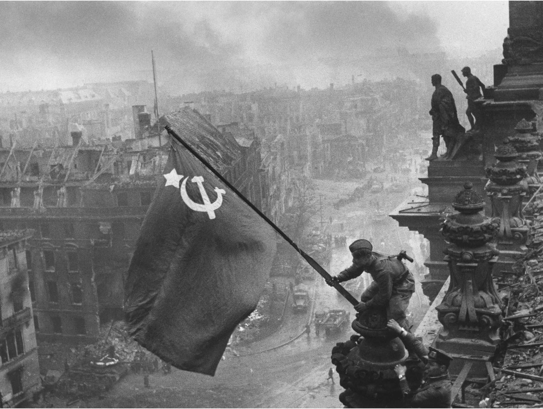 Khaldei War WWII USSR Flag Over Reichstag Photo Large Wall Art Poster Print Thick Paper 18X24 Inch