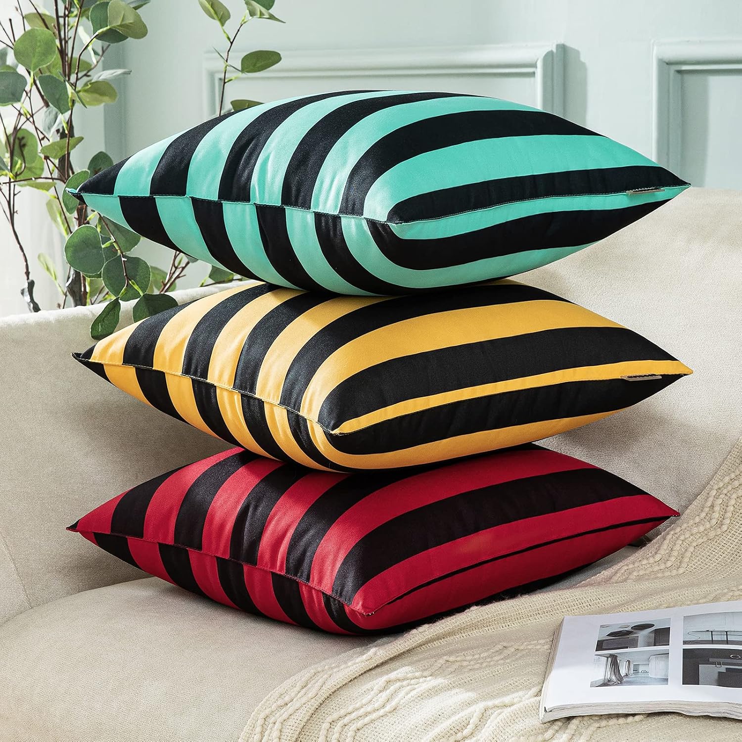 MIULEE Pack of 2 Christmas Decorative Outdoor Pillow Covers Waterproof Throw Pillow Cases Mordern Striped Cushion Cases for Patio Spring Summer Couch Bench Garden 18x18 Inch Red