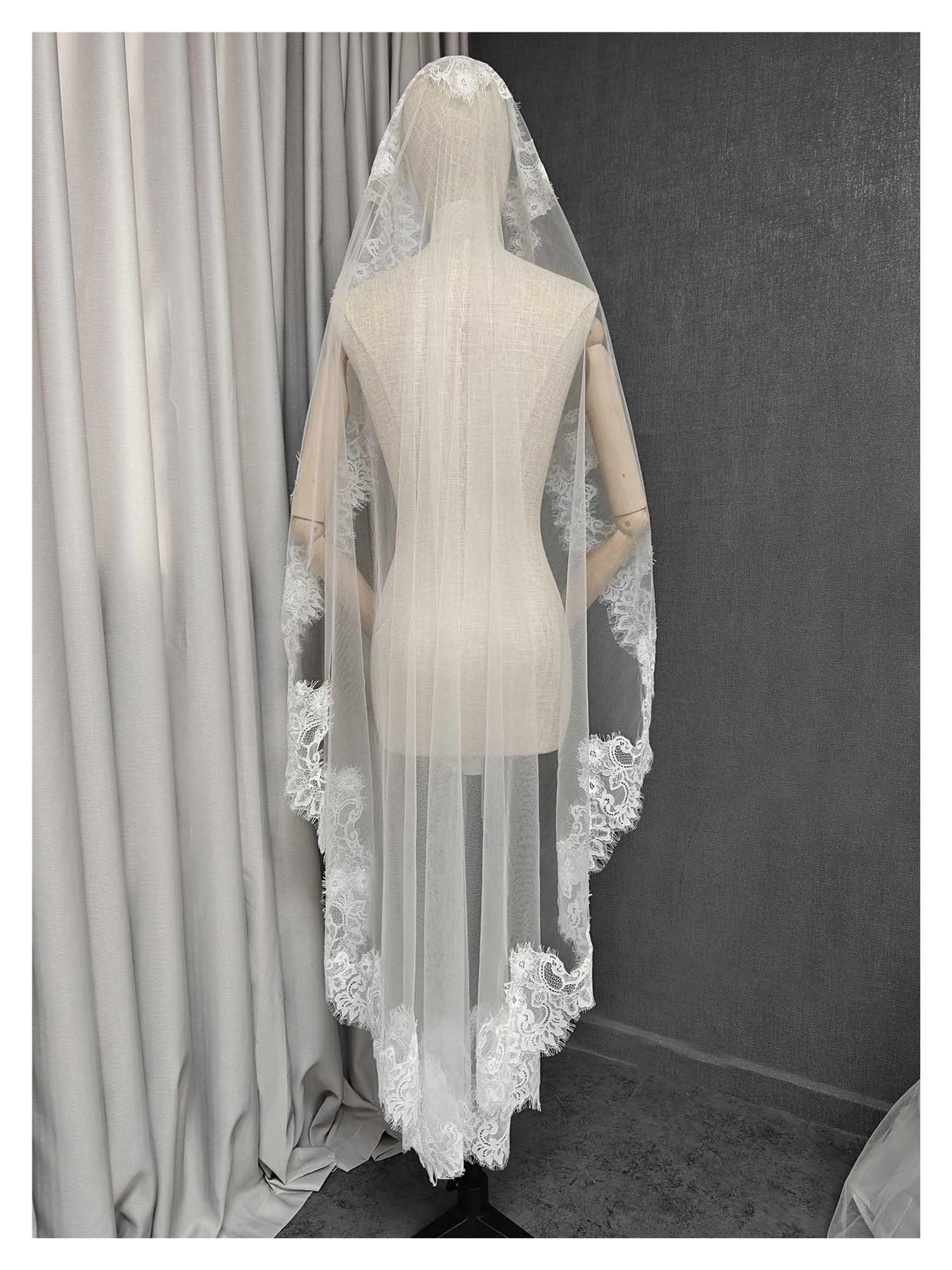 Schleier mit Wimpernspitze, einstöckig, 1 m/1,5 m/2 m, Hochzeit, mit verstecktem Kamm, elfenbeinfarben, Brautschleier(Ivory 150cm long)