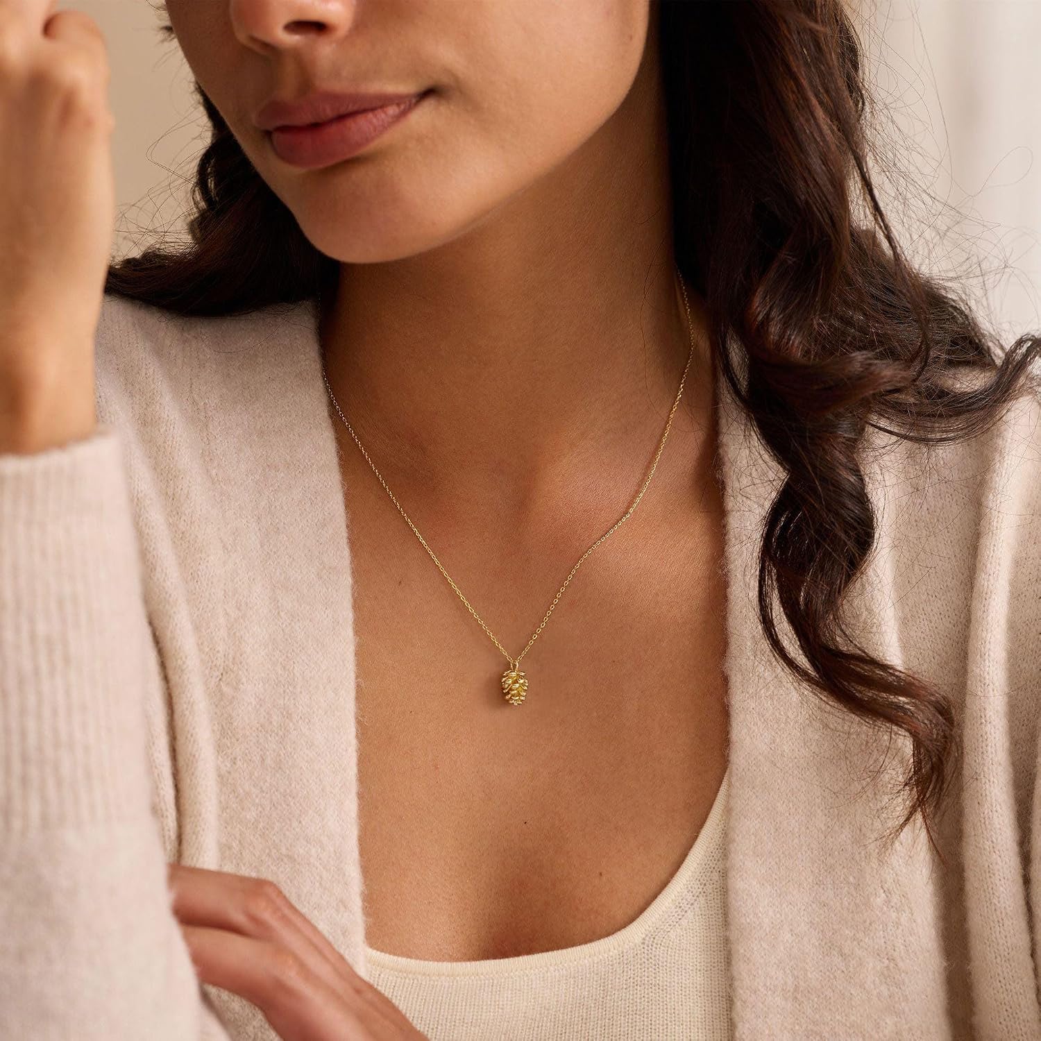 Plenky Gold Necklace -14K Gold Plated Ladybug,Honeycomb,Dragonfly Pigeon Bird,Hummingbird Necklace for Women Dainty Simple Jewelry Gifts