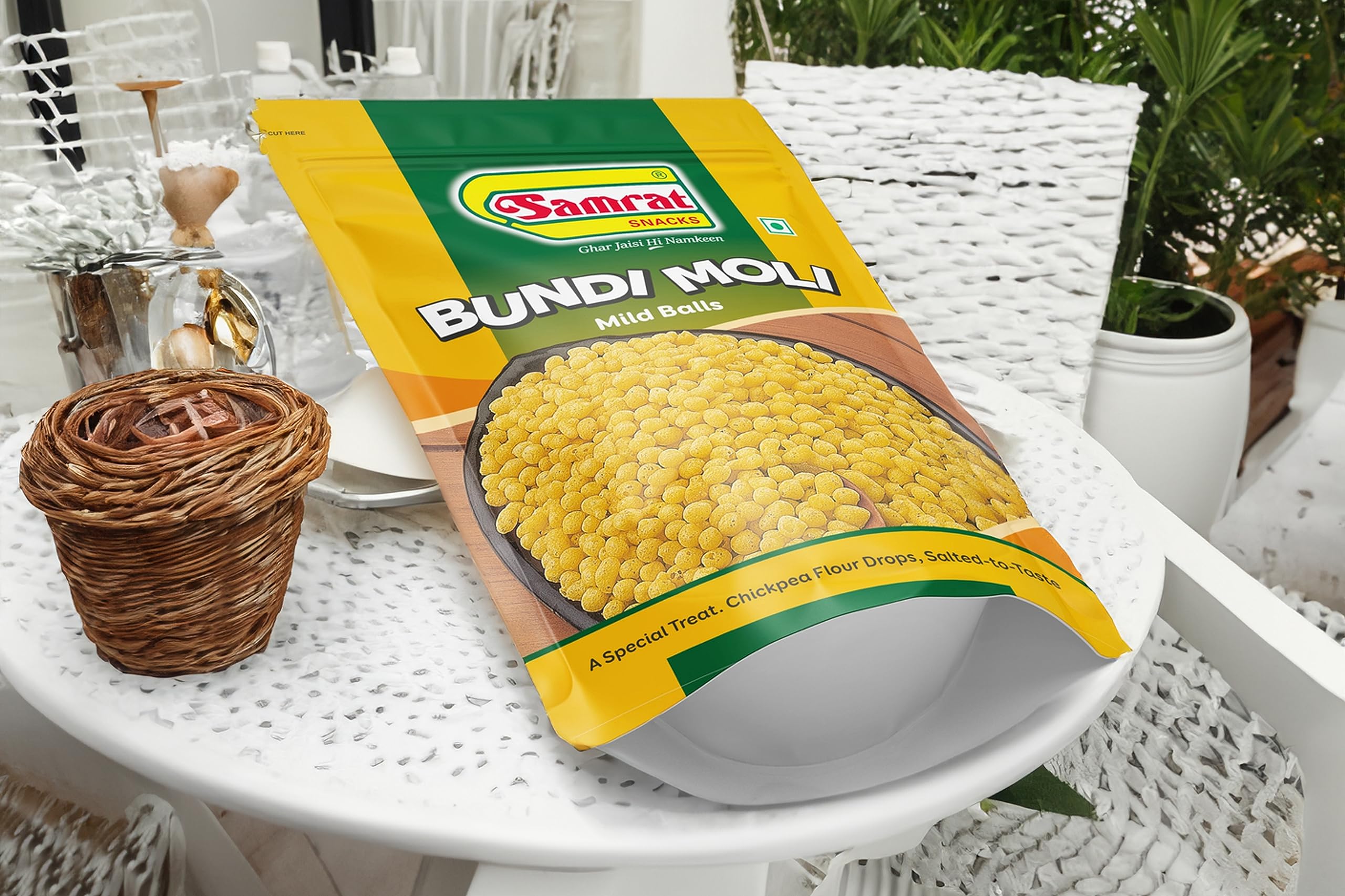 Samrat | Bundi Moli Mild Balls Magic of Crunchy & Crispy Namkeen for Chaat & Raita Snacks | Ghar Jaisi Hi Namkeen | (1 KG) 4