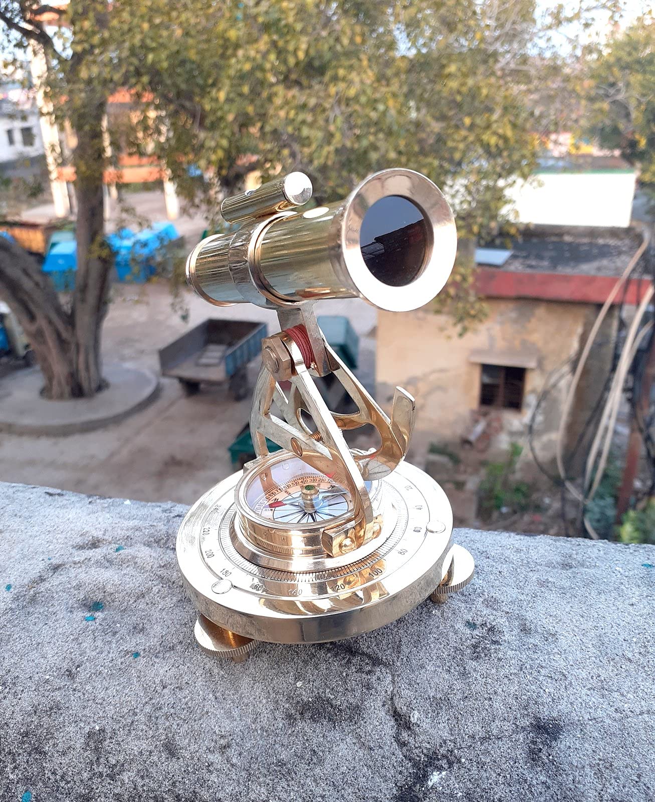 Alidate antiguo de latón dorado de 6 pulgadas para decorar despachos y estudios clásicos