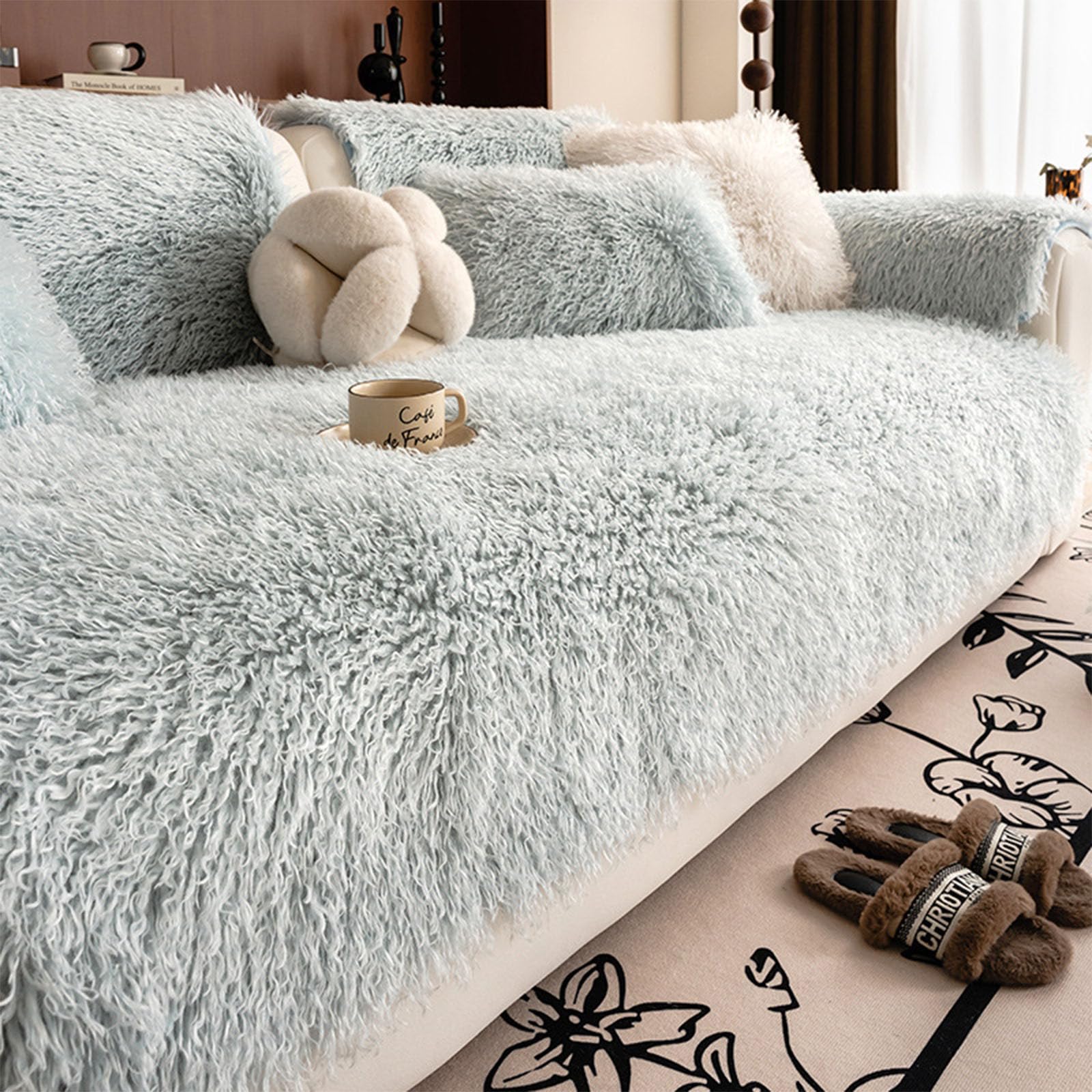 Housse de canapé antidérapante en peluche pour des soirées d'hiver cocooning au salon