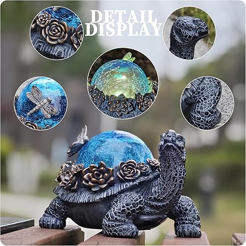 Miniatura 8 de Estatua de tortuga para exteriores Figura de animal de resina con luces solares de cristal azul, detalles de suculentas doradas y decoración de