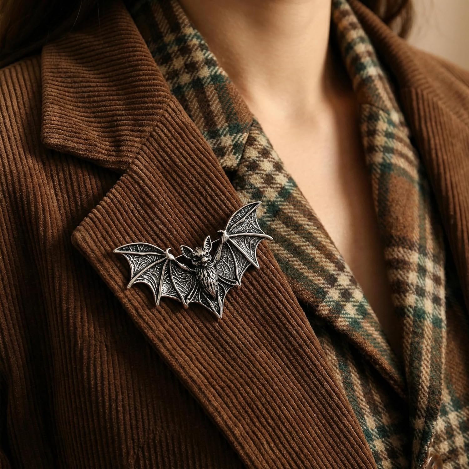 Gothic Bat Brooch Pin, Stainless Steel Vampire Lapel Pin for Men, Halloween Goth Accessories - Image 7