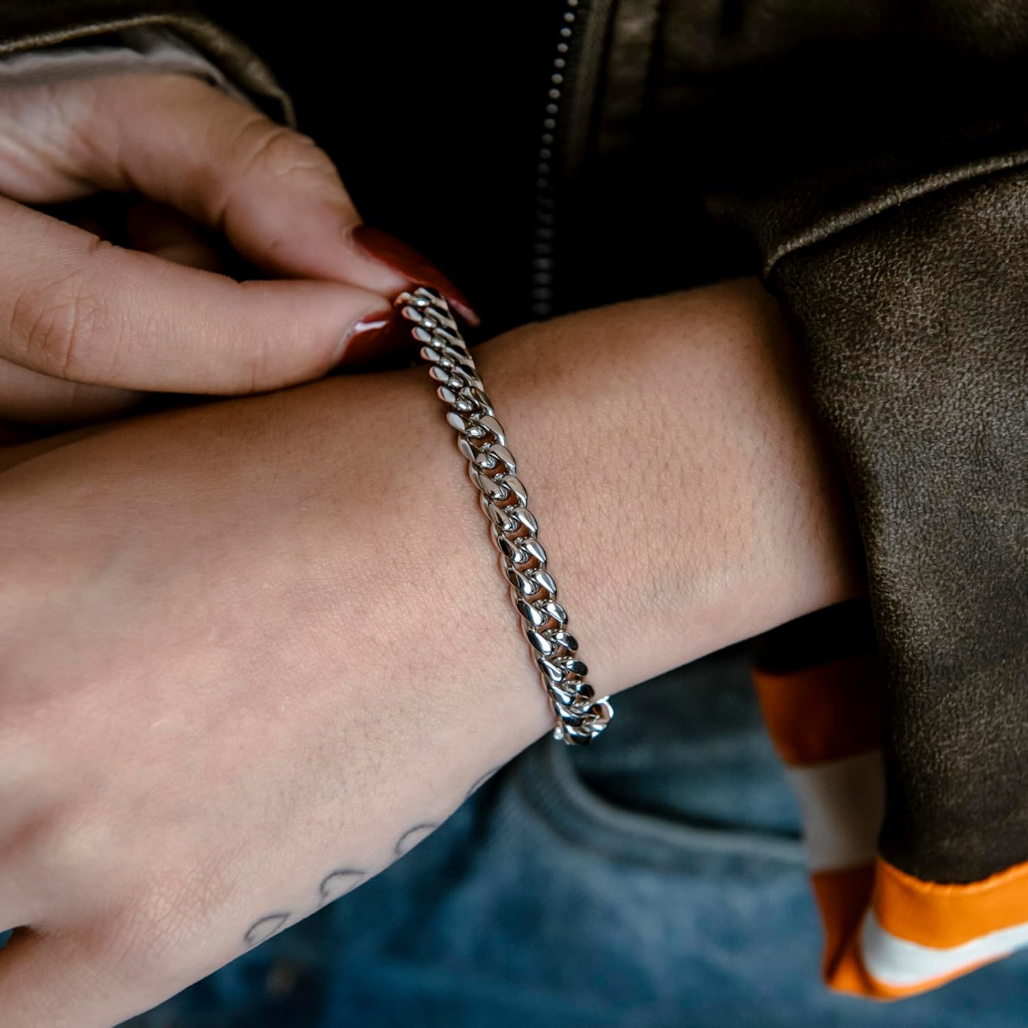 GLD Shop Cuban Bracelet - 3MM/6MM/5MM//8MM/12MM Sizes - 6/7/8/9 Inch Lengths - Gold/White Gold - Unisex - Image 6